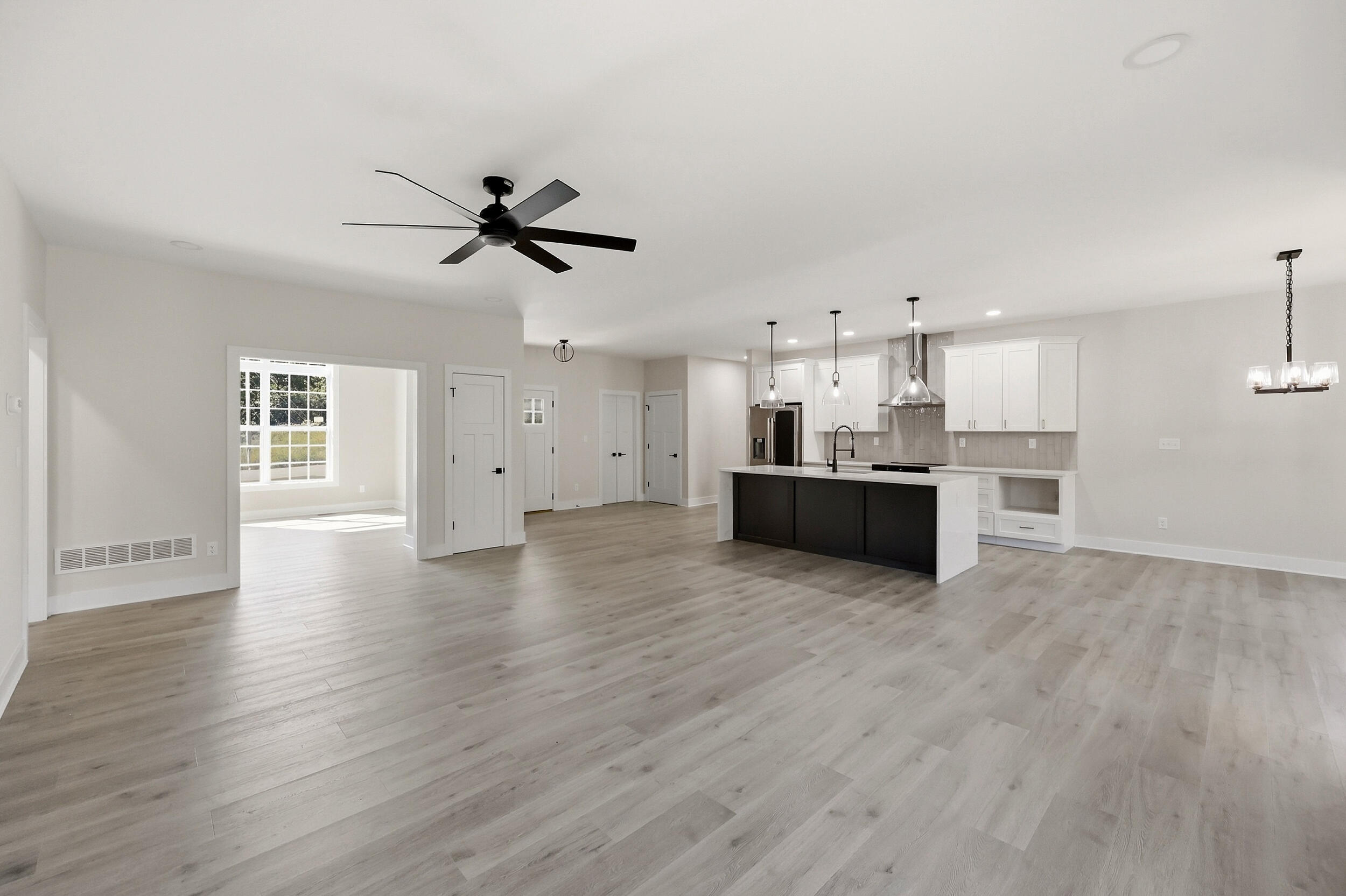263 Harbor Village Drive Property Photo 10
