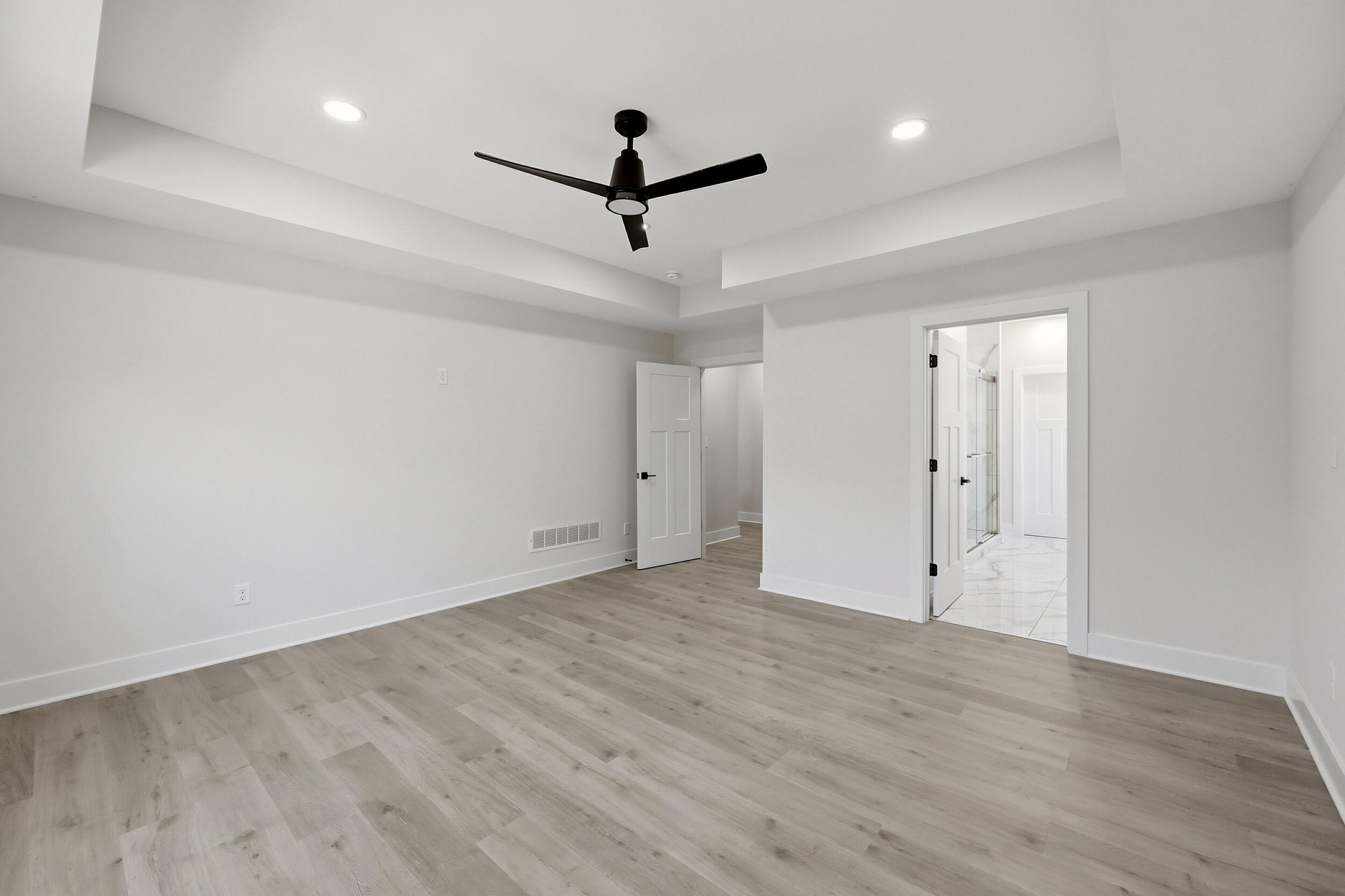 263 Harbor Village Drive Property Photo 16