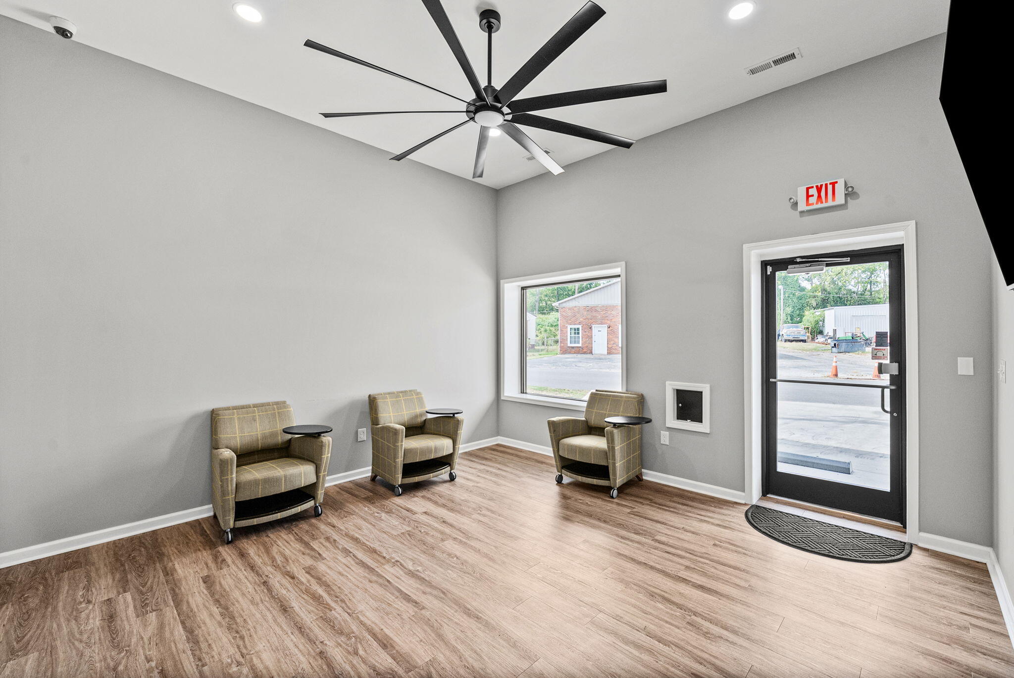 2304 S Walnut Street Property Photo 6