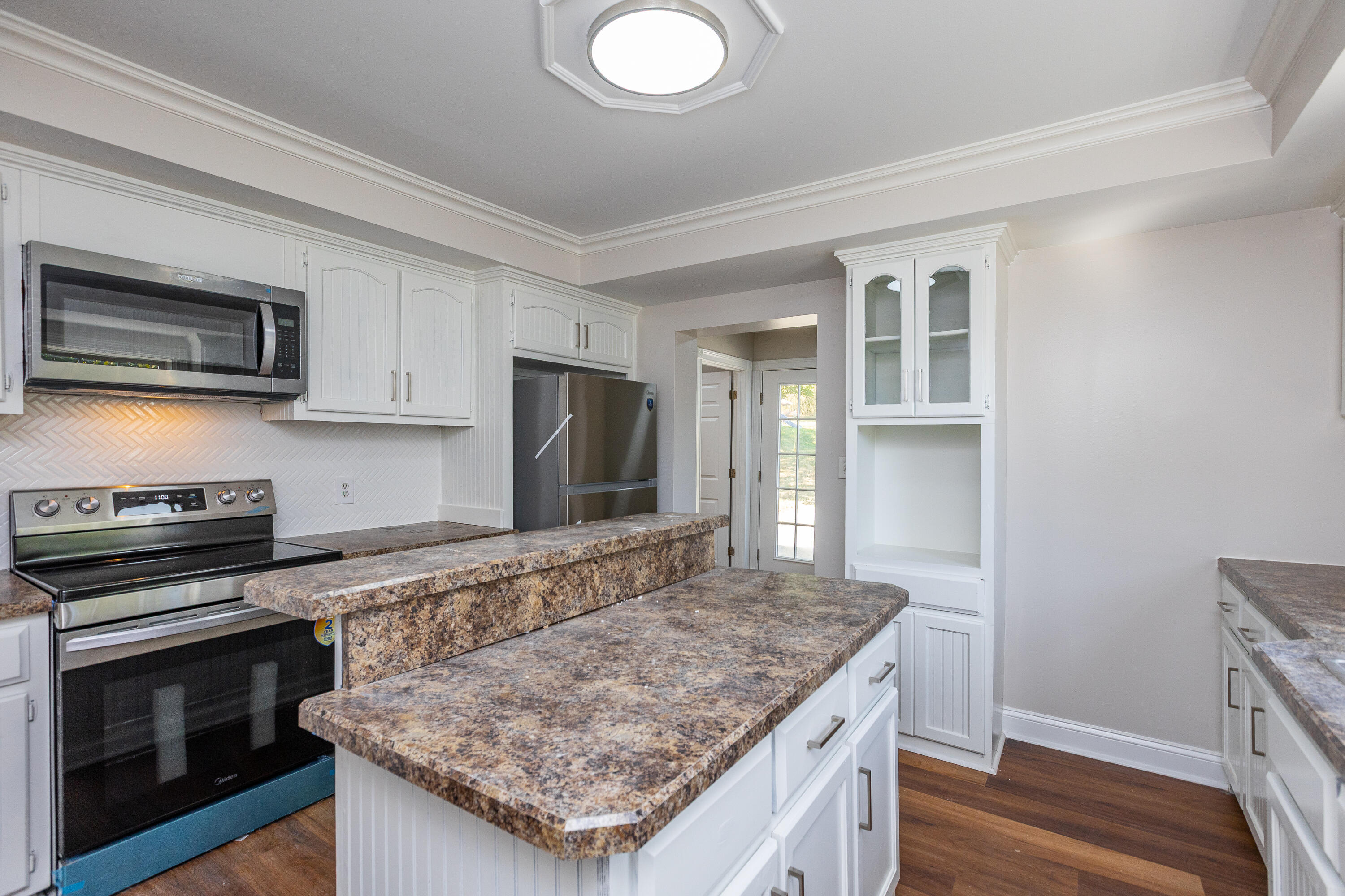 500 W Main Street Property Photo 1