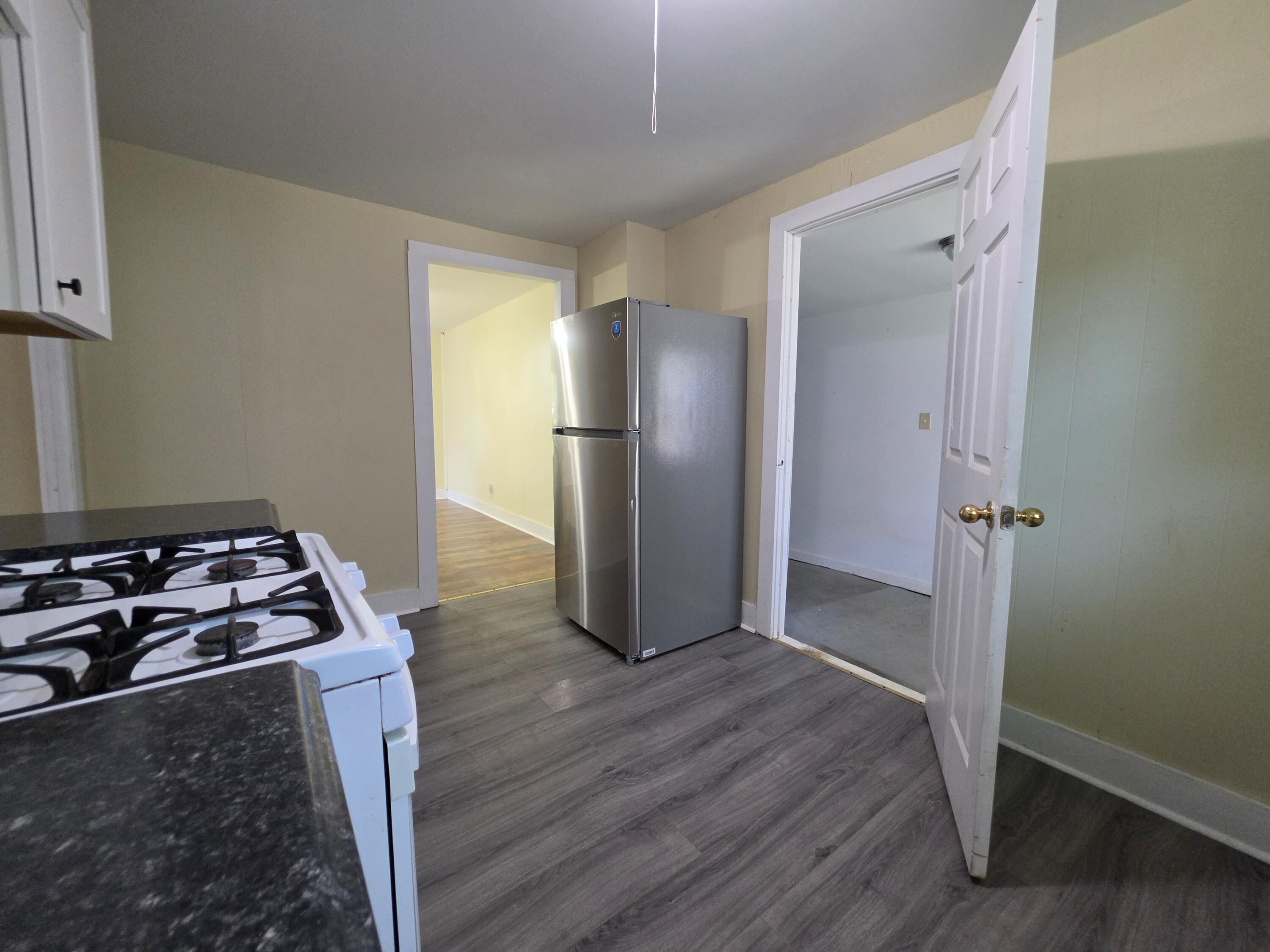 433 Main Avenue Property Photo 9