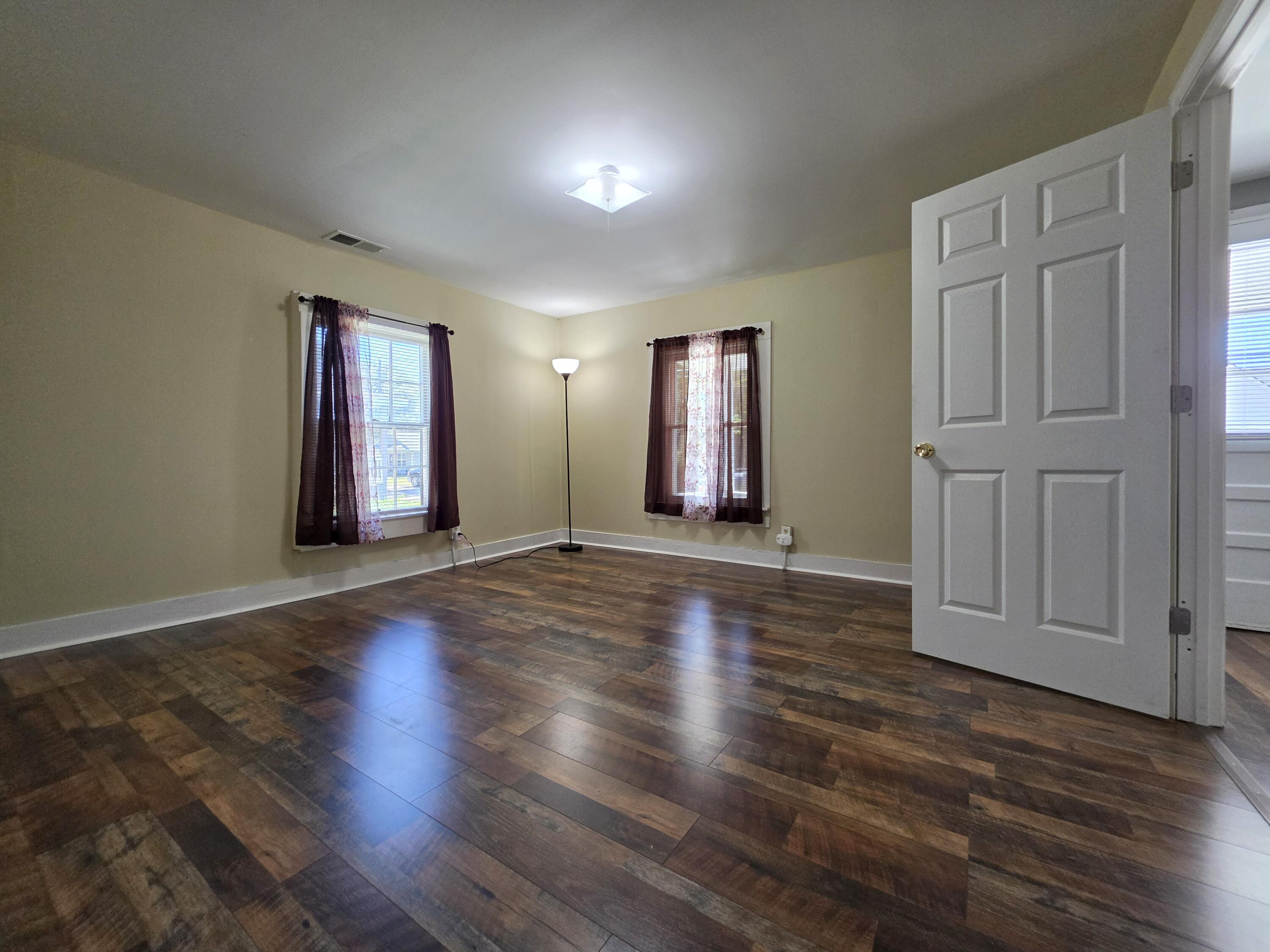 433 Main Avenue Property Photo 14