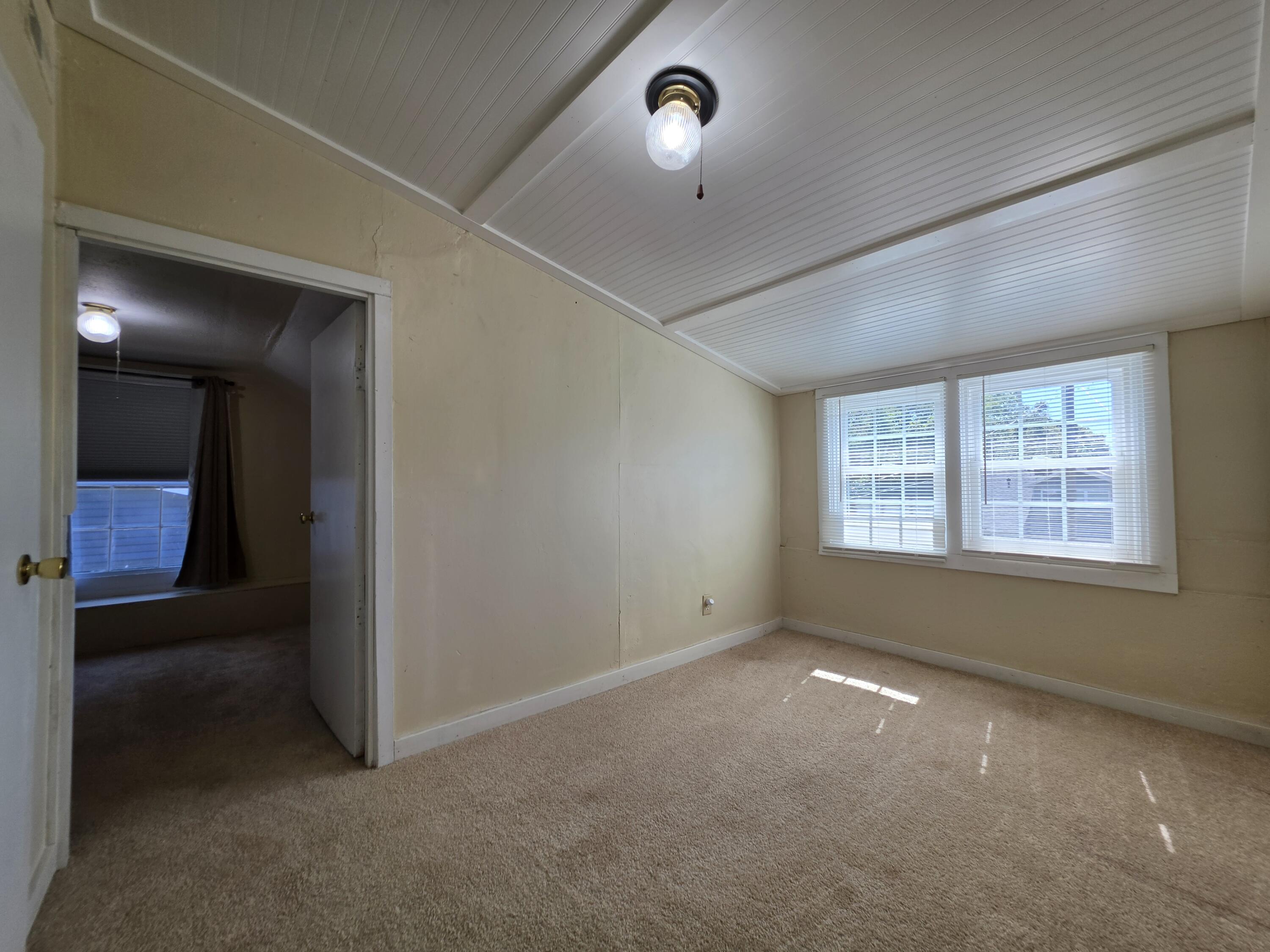 433 Main Avenue Property Photo 15