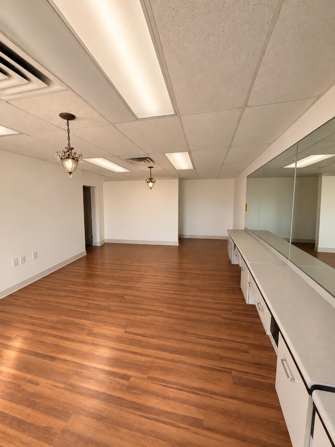 723 N College Street A Property Photo 4