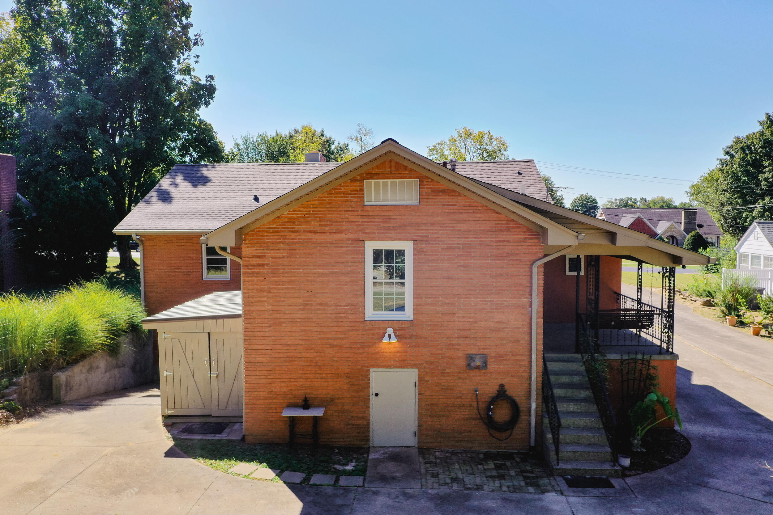 129 N Highland Avenue Property Photo 5