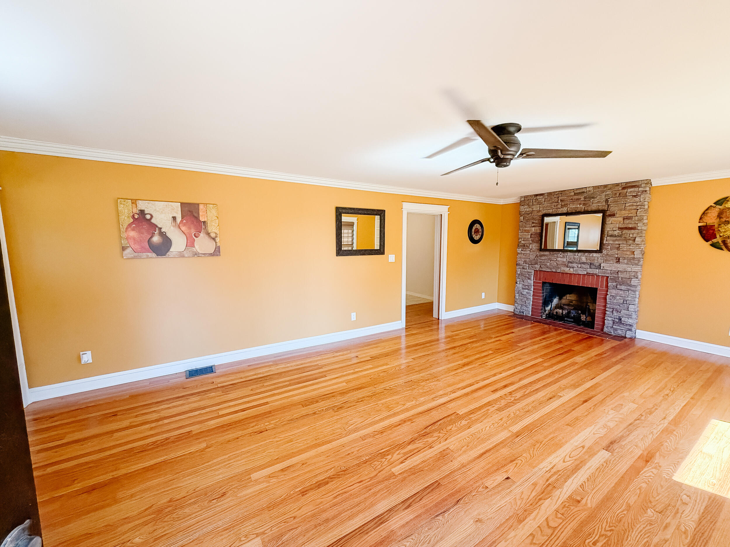 129 N Highland Avenue Property Photo 14