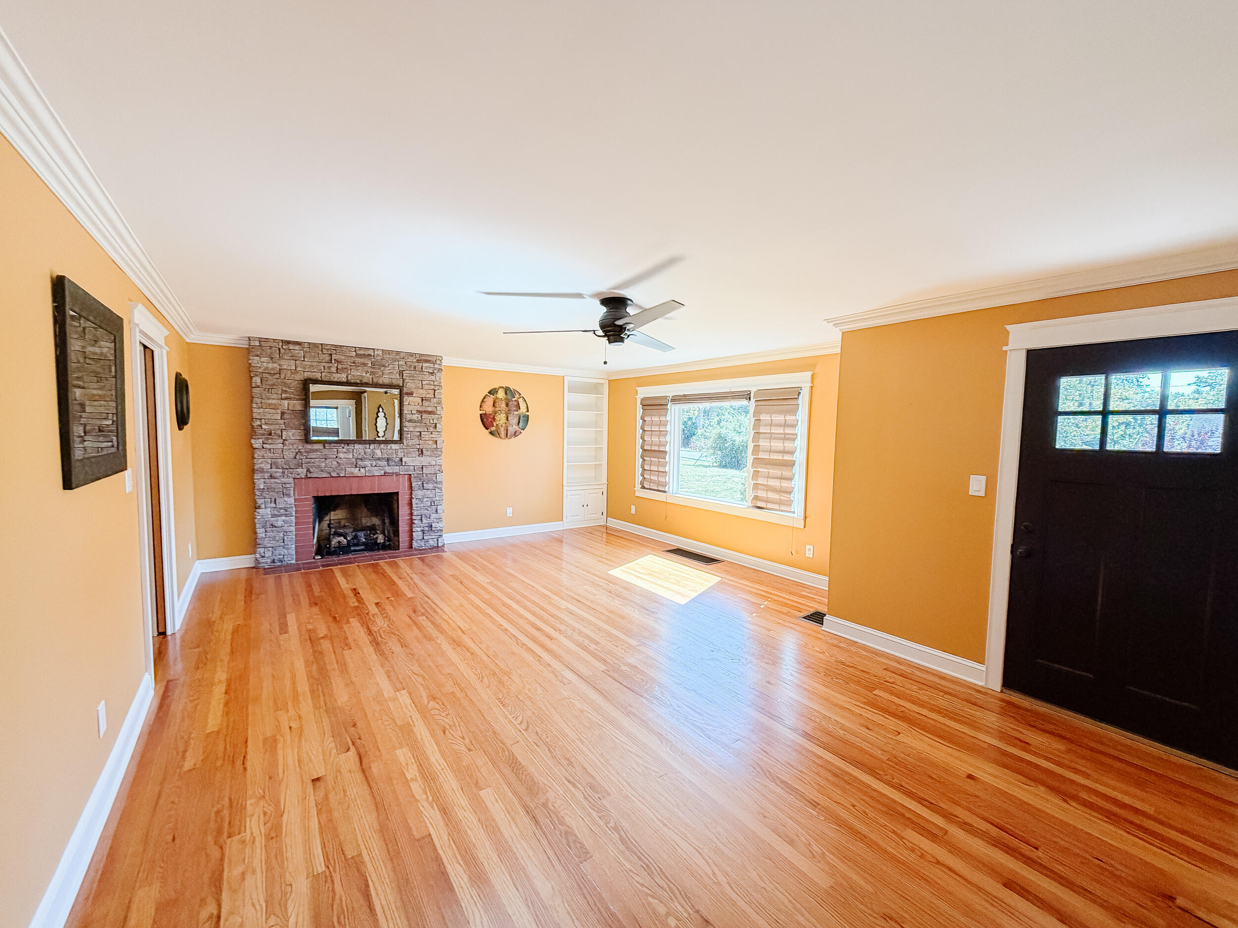 129 N Highland Avenue Property Photo 16