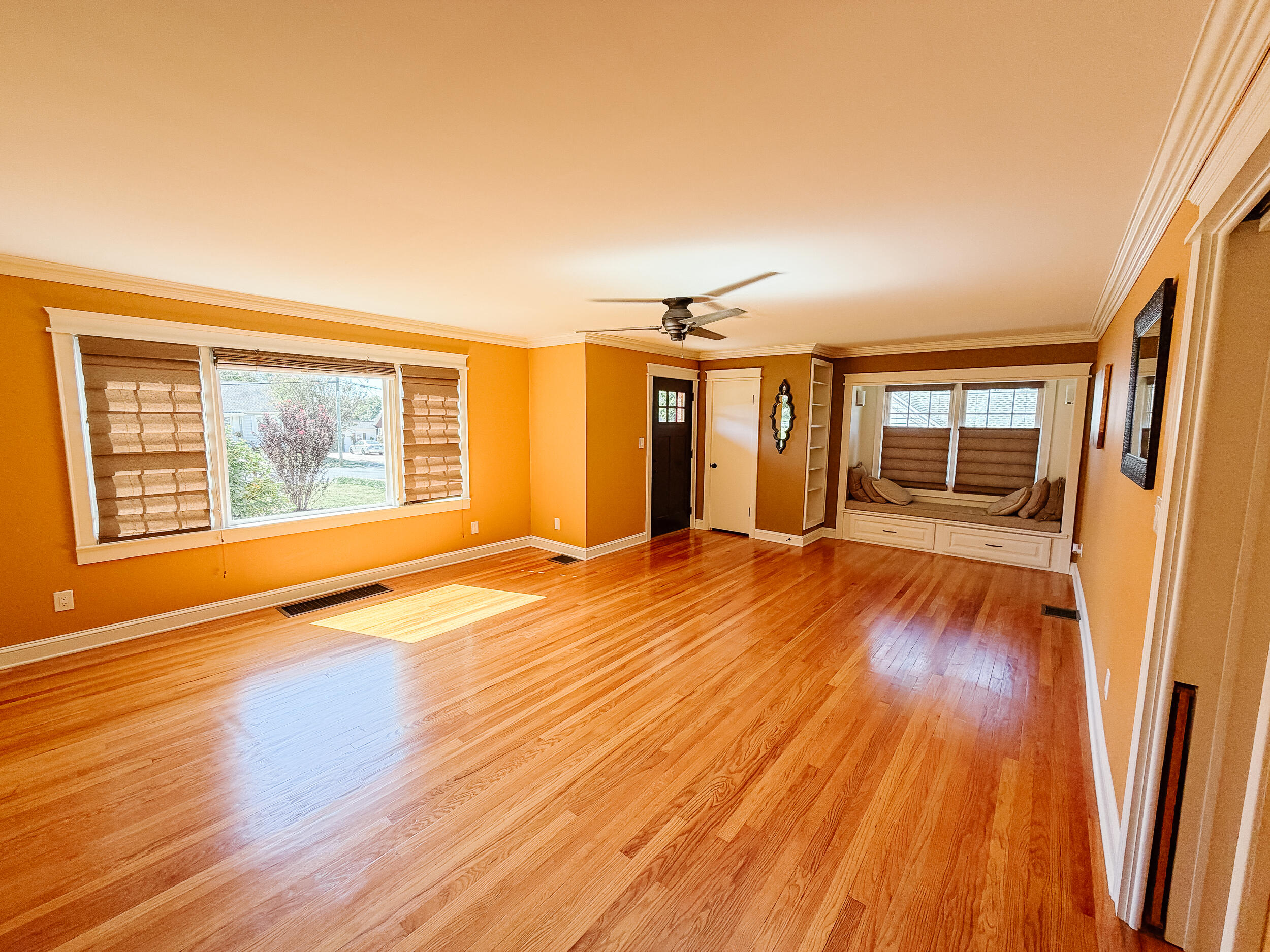 129 N Highland Avenue Property Photo 18