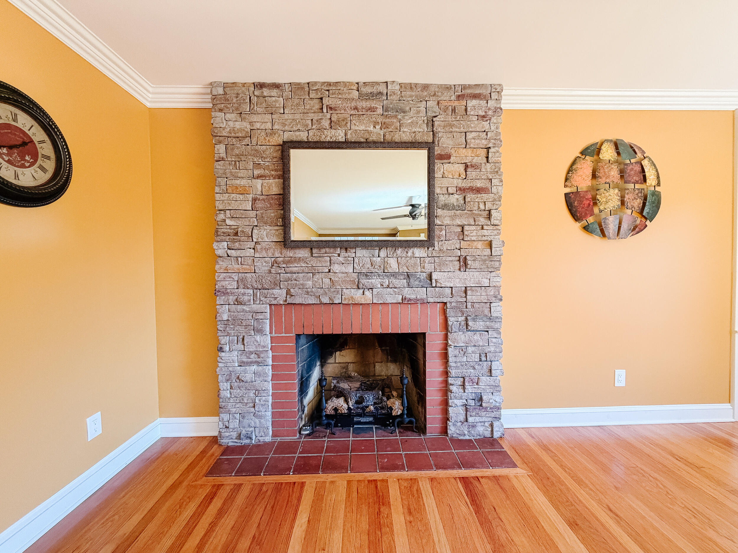 129 N Highland Avenue Property Photo 19