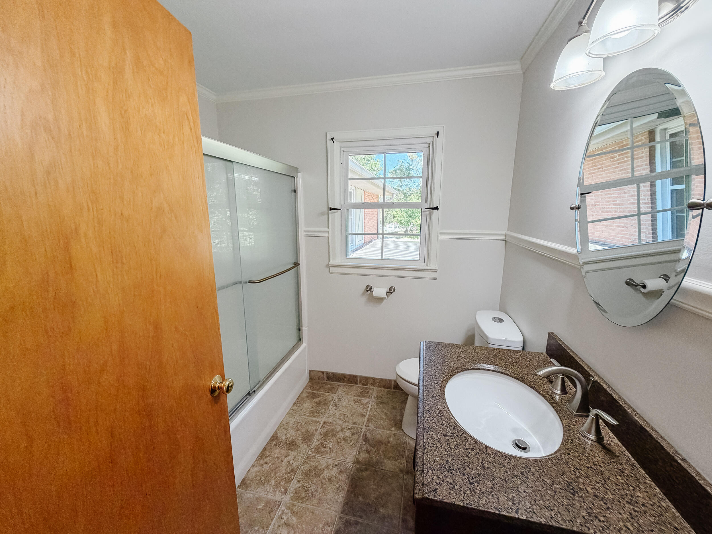 129 N Highland Avenue Property Photo 27