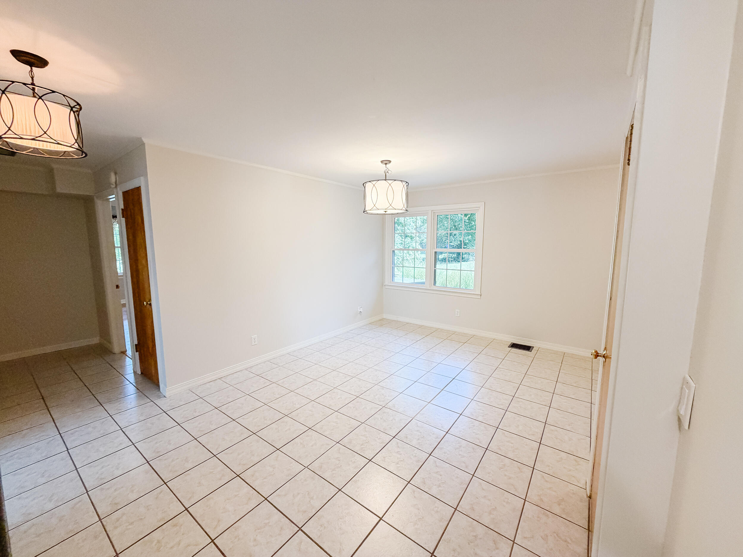 129 N Highland Avenue Property Photo 34