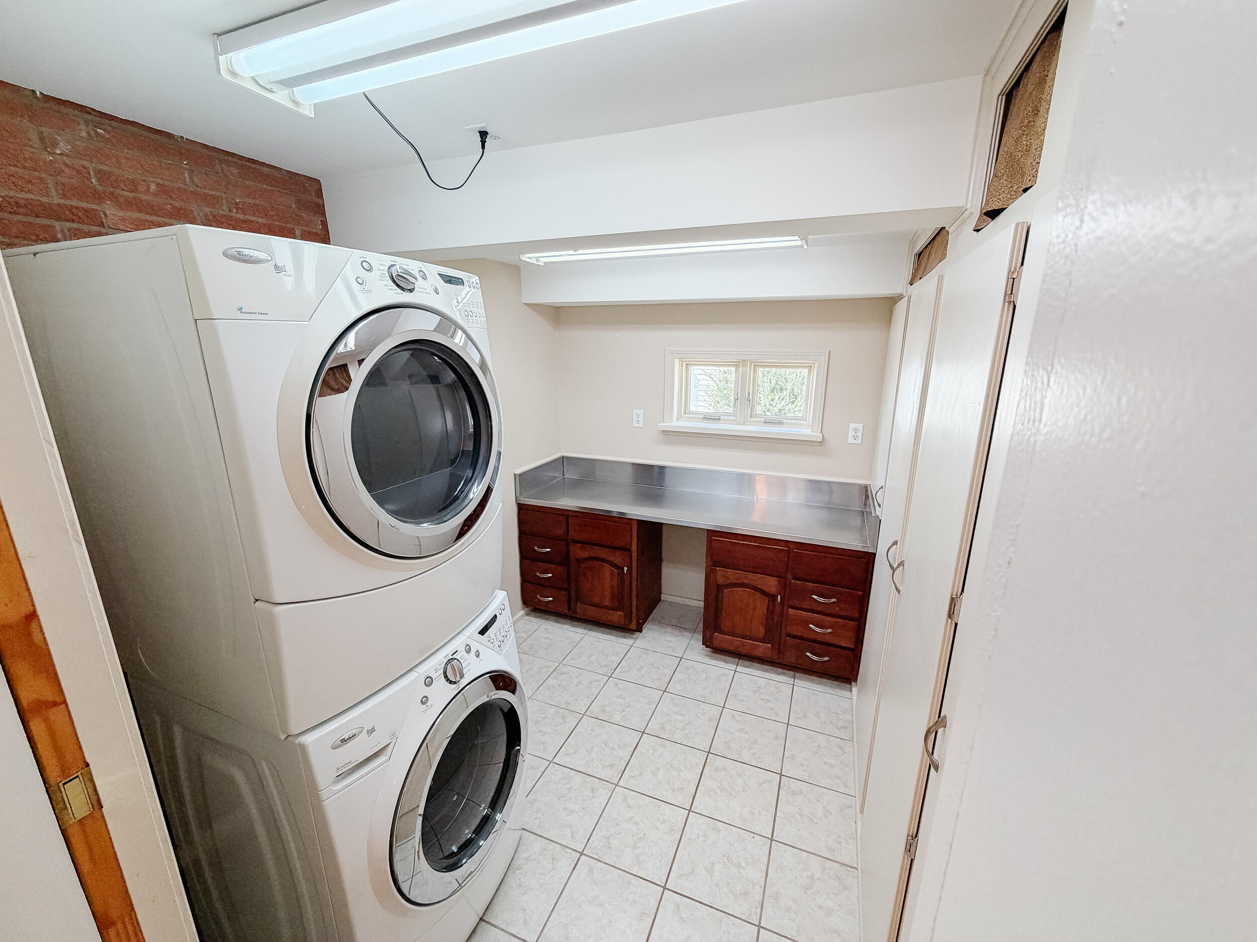 129 N Highland Avenue Property Photo 35