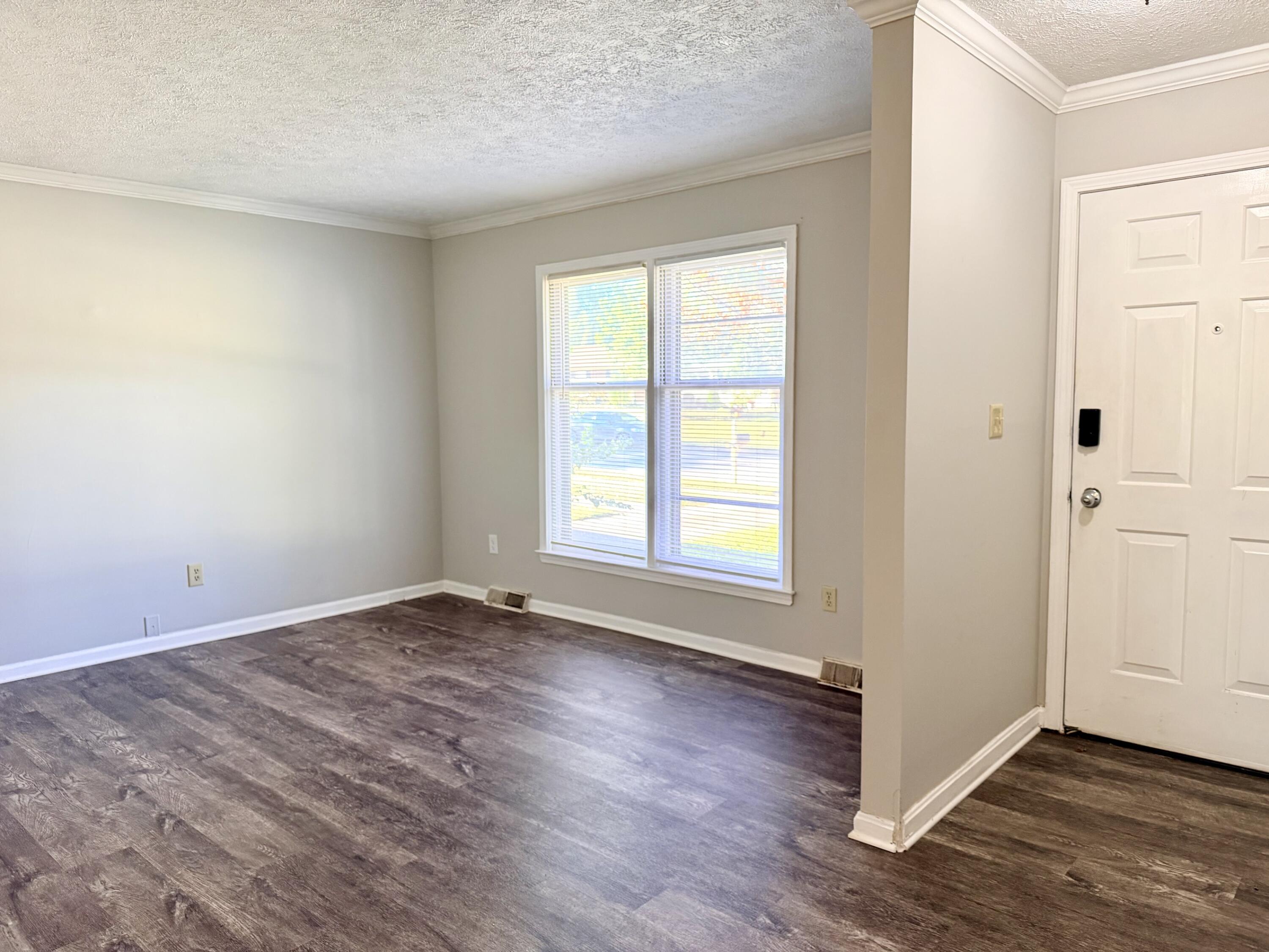 1145 Kalone Way Property Photo 3