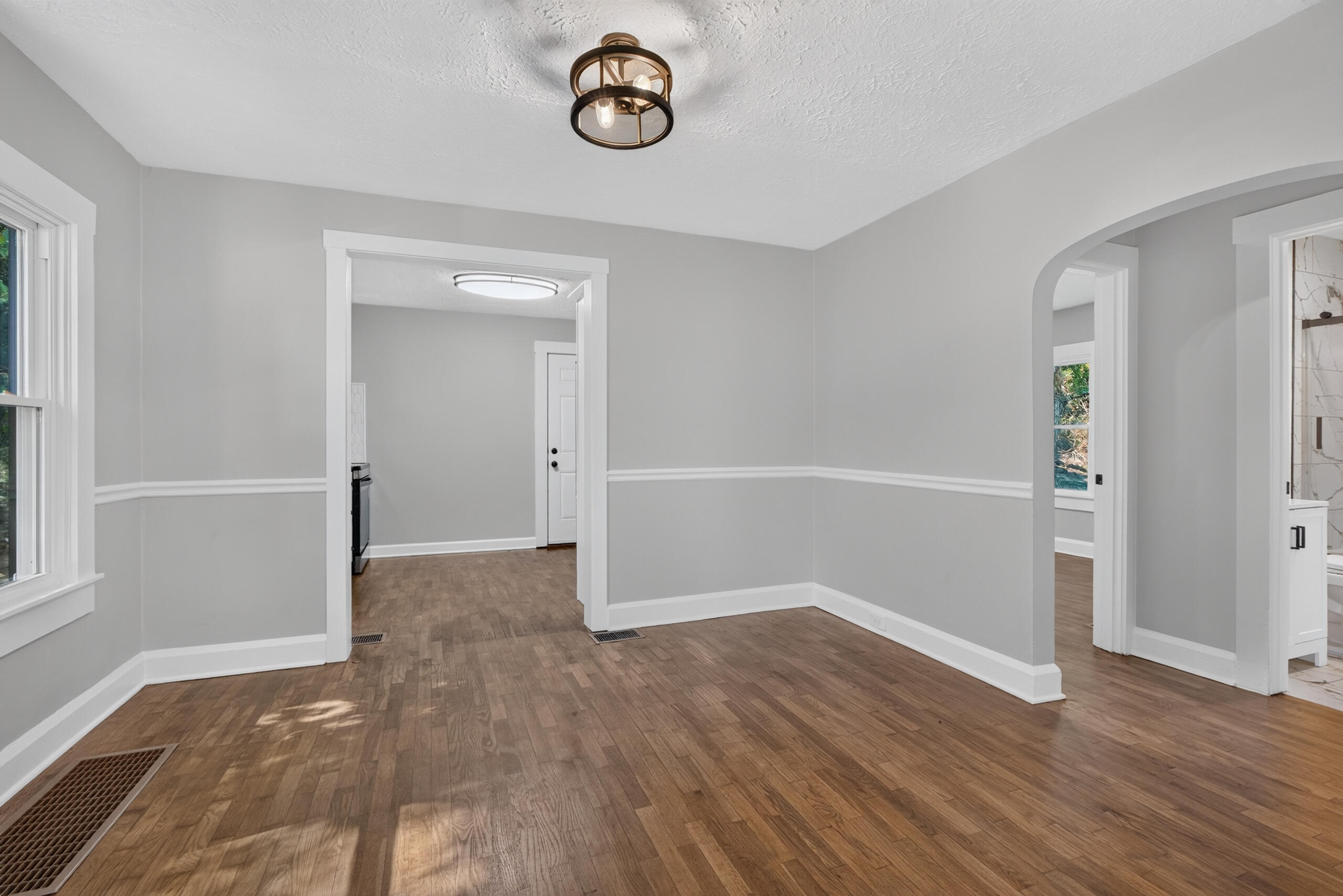 818 1st Avenue Property Photo 10