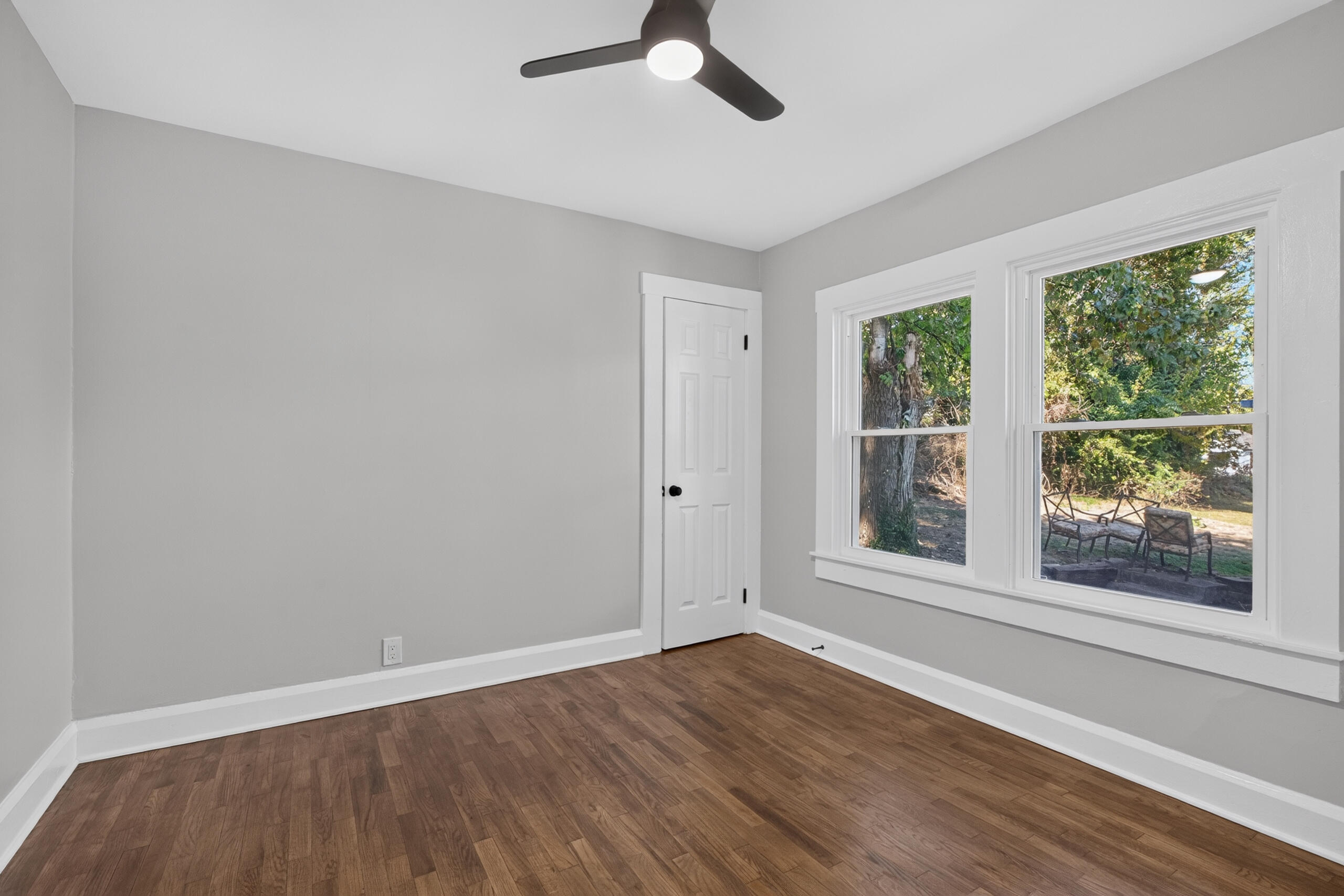 818 1st Avenue Property Photo 18