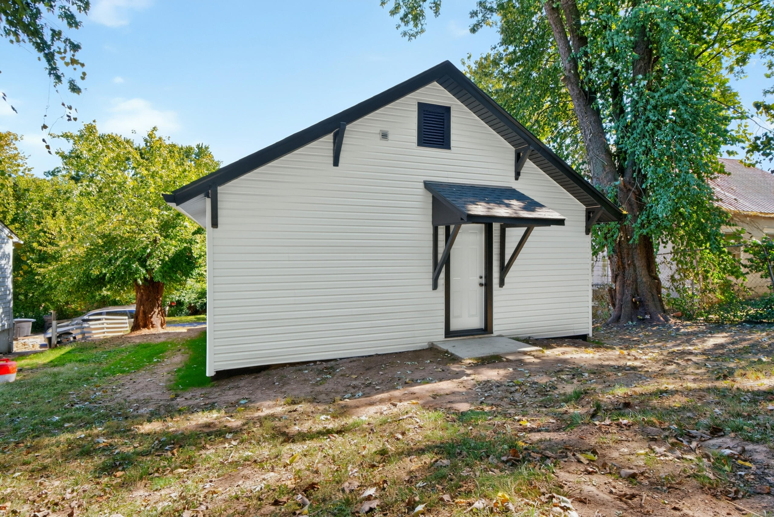 818 1st Avenue Property Photo 30