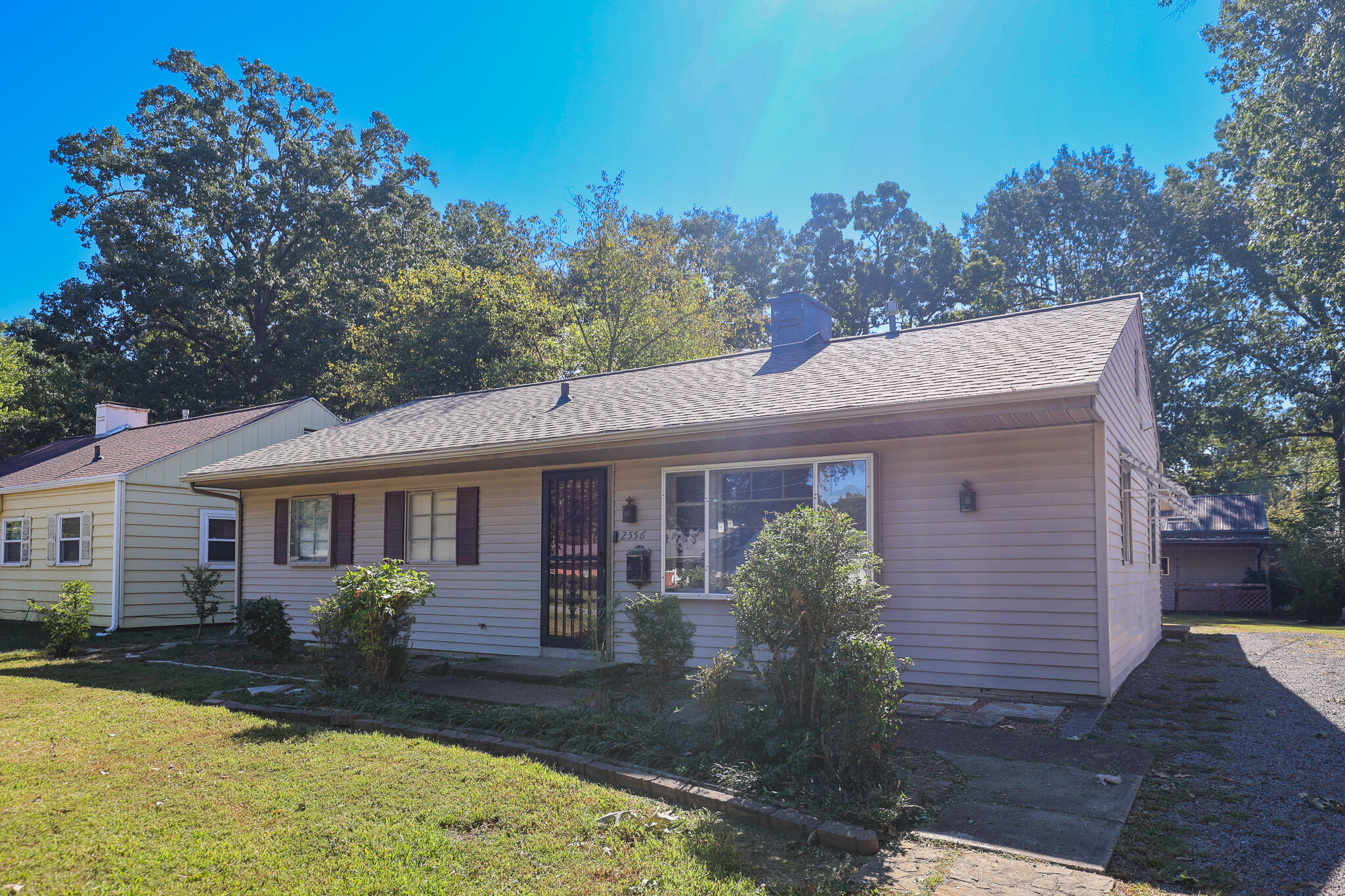 2556 Madison Street Property Photo 2