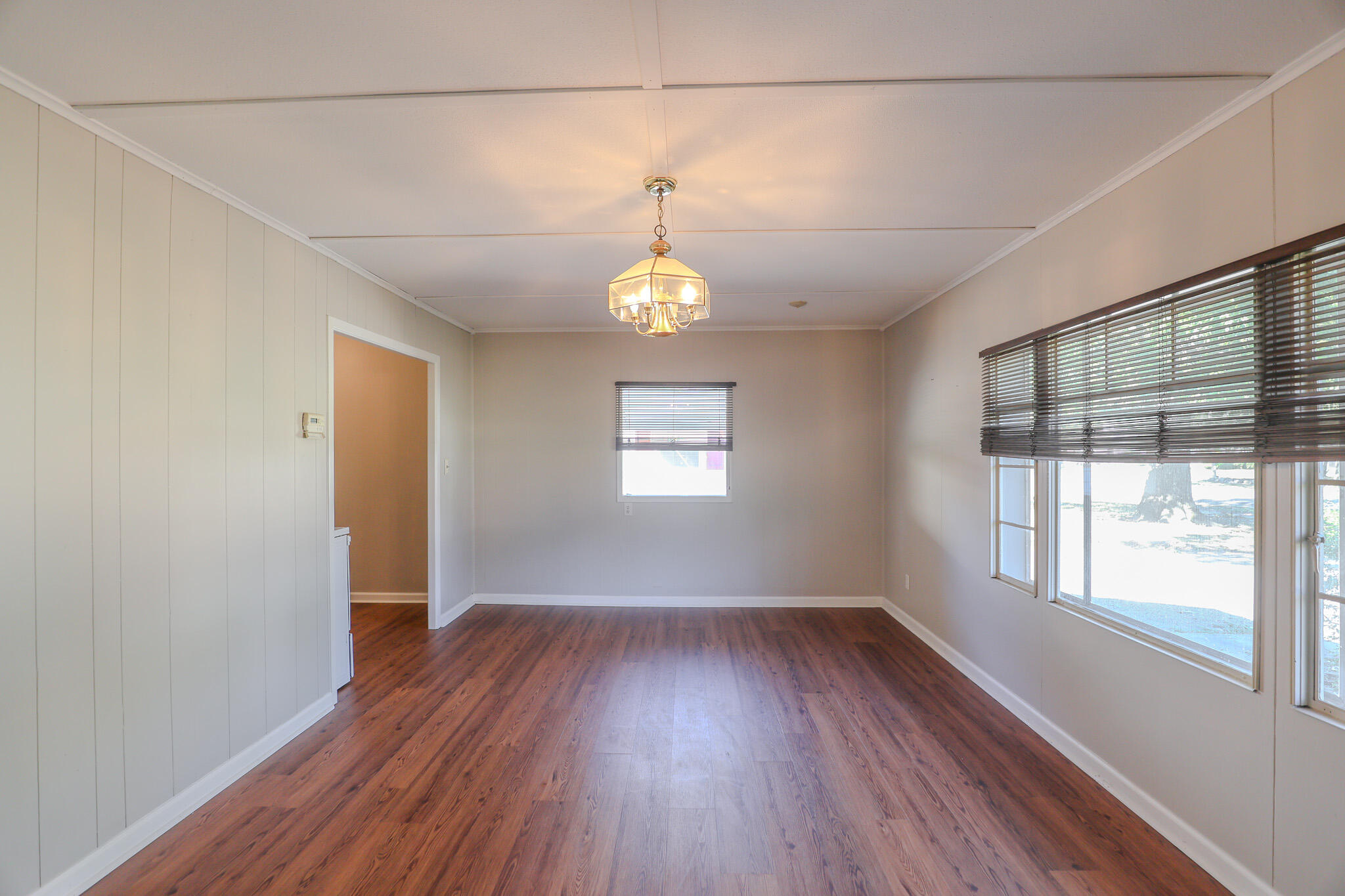 2556 Madison Street Property Photo 4