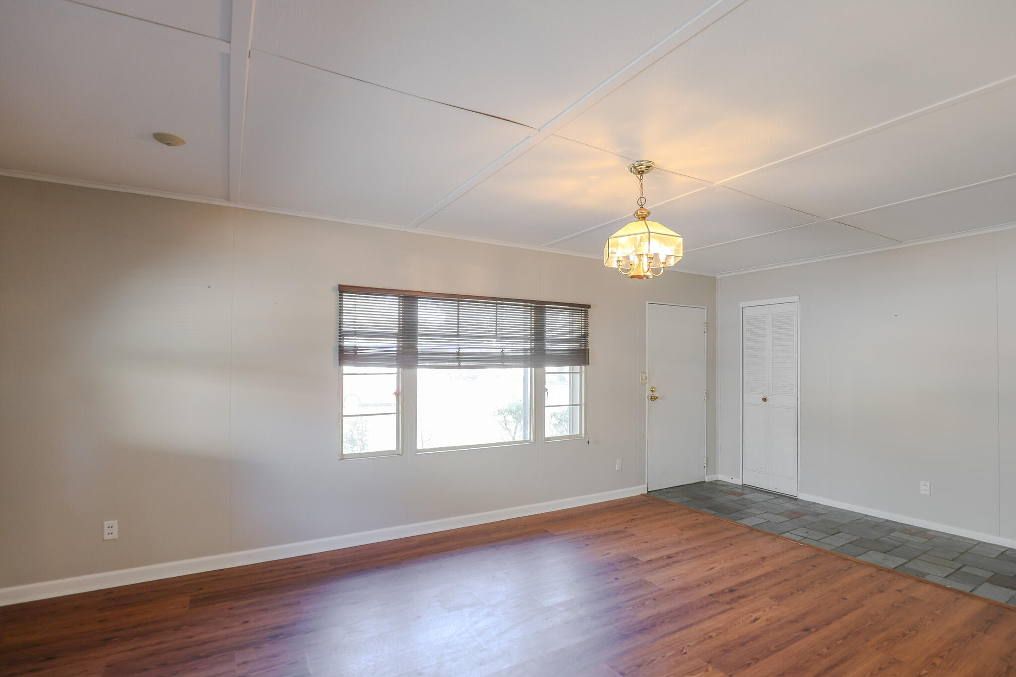 2556 Madison Street Property Photo 6