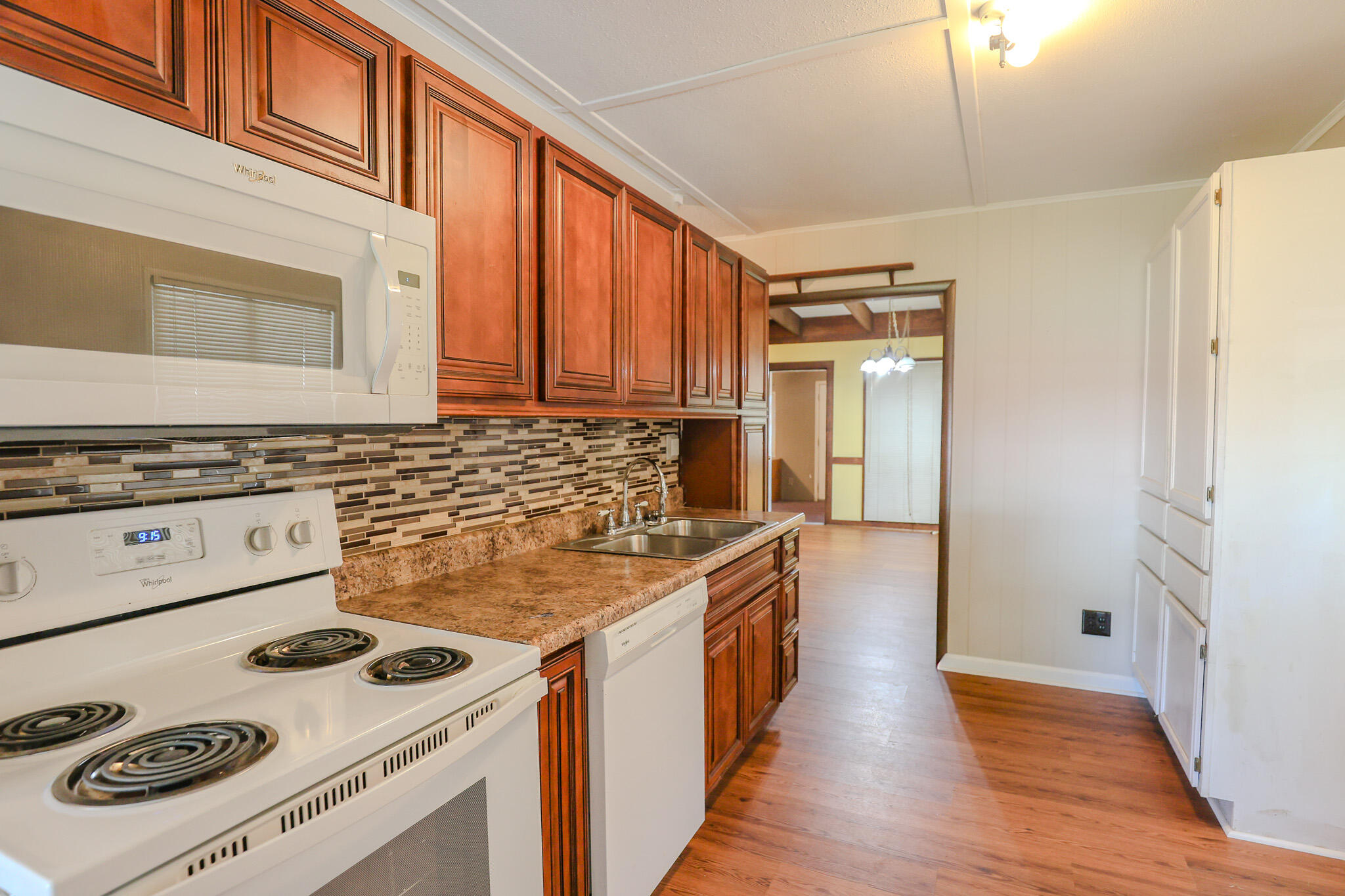 2556 Madison Street Property Photo 9