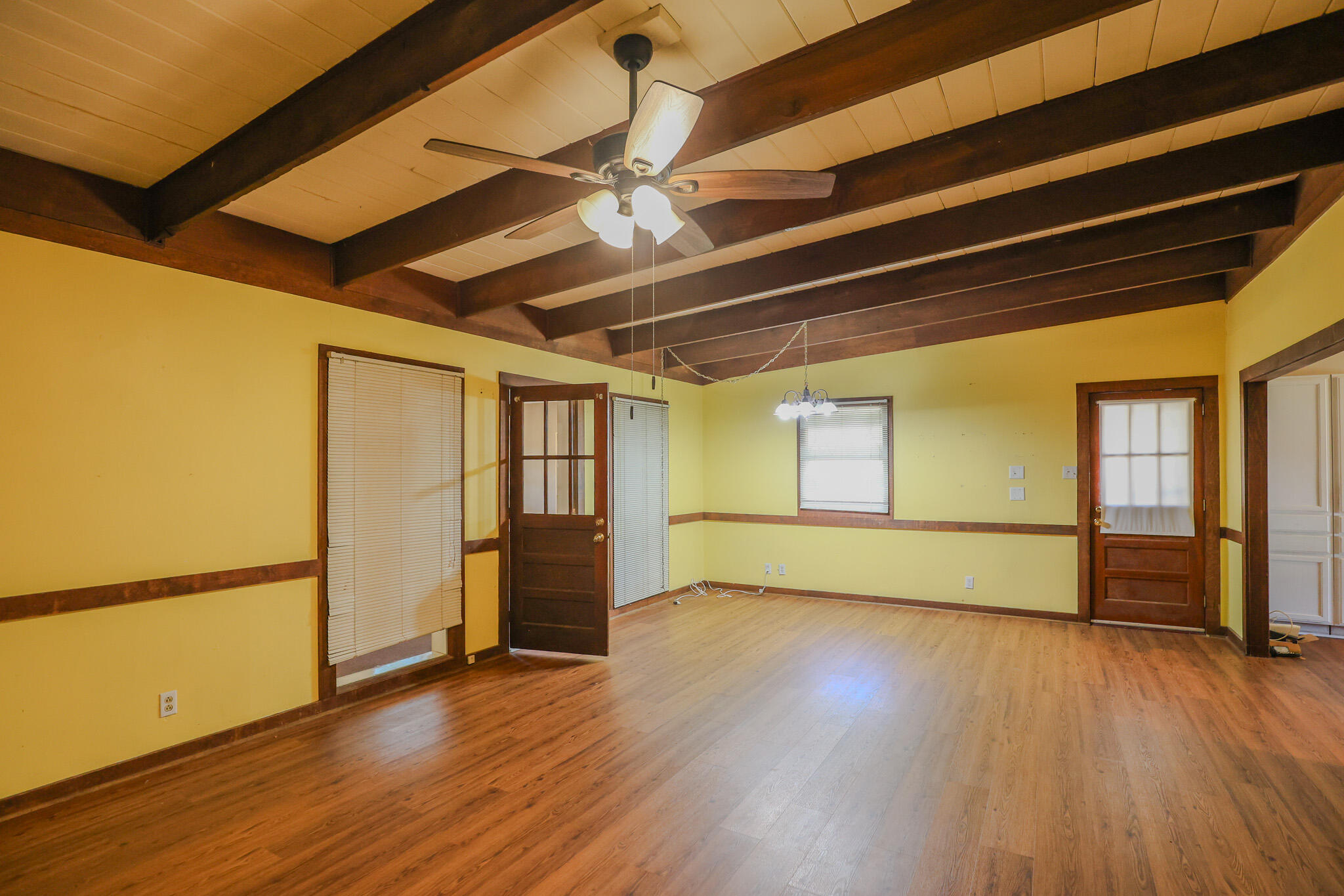 2556 Madison Street Property Photo 11
