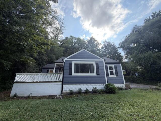 320 Cypress Street Property Photo 1