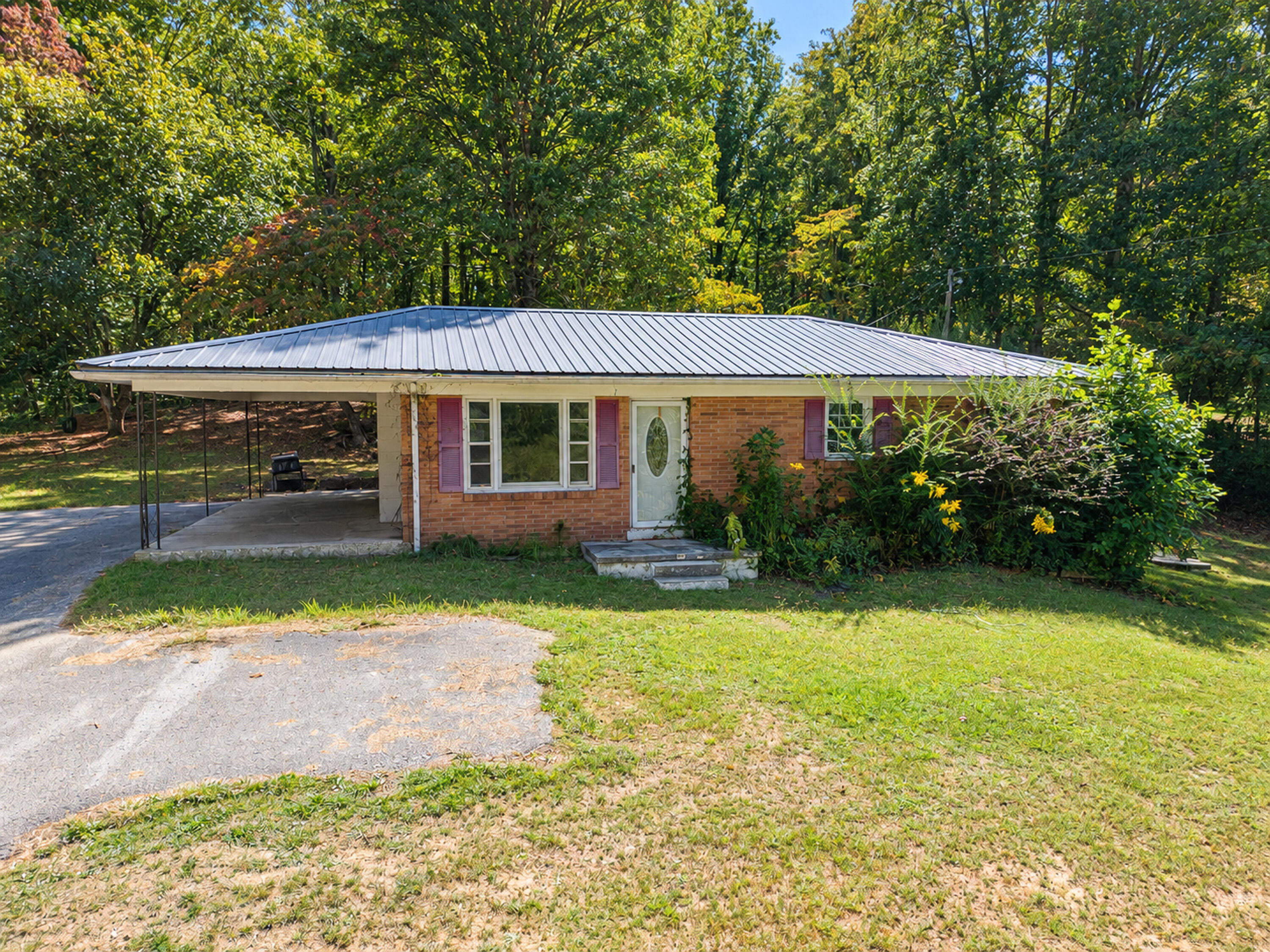 165 Valley Road Property Photo 1