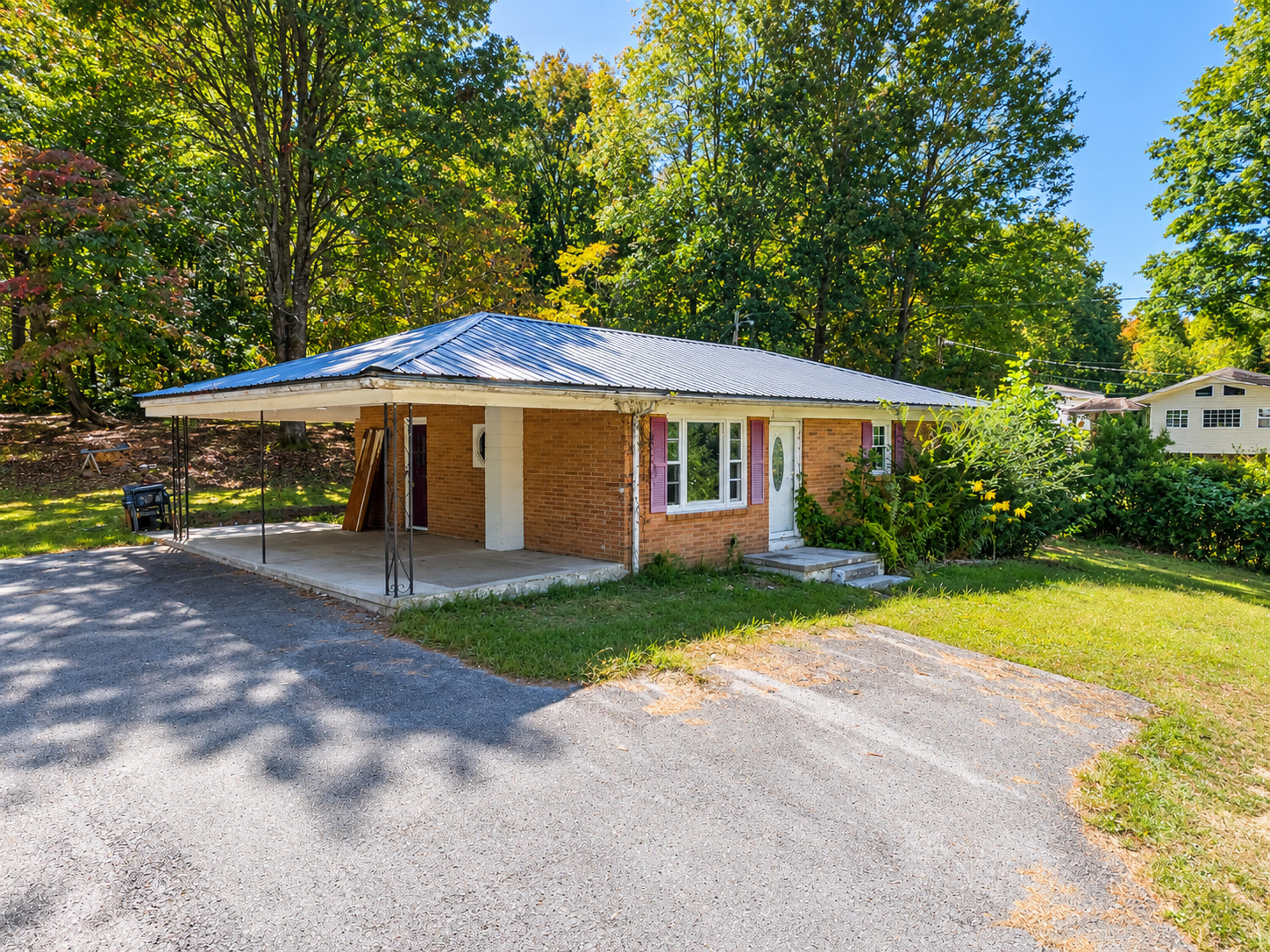 165 Valley Road Property Photo 2
