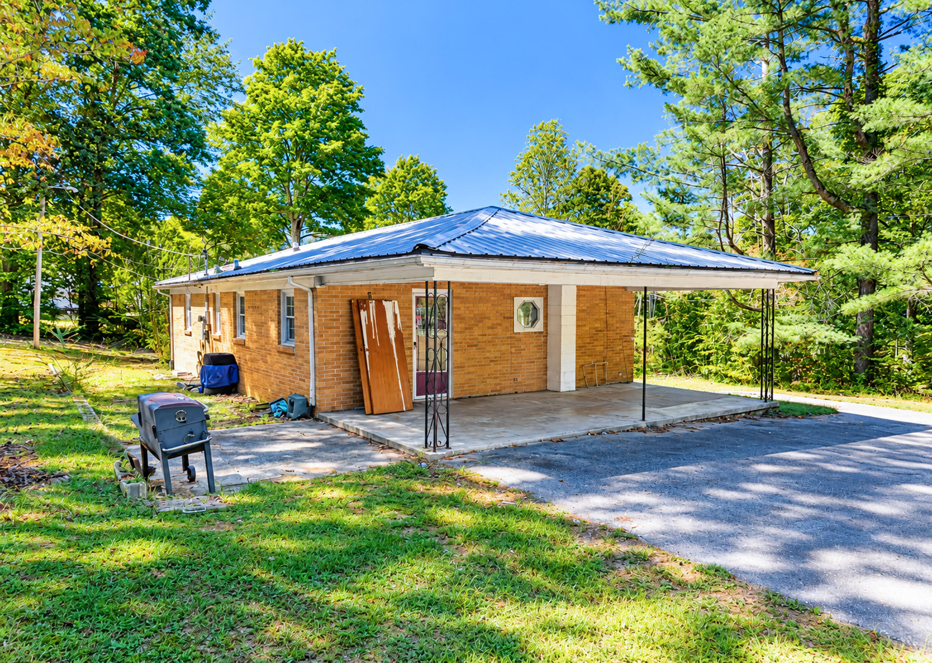 165 Valley Road Property Photo 4