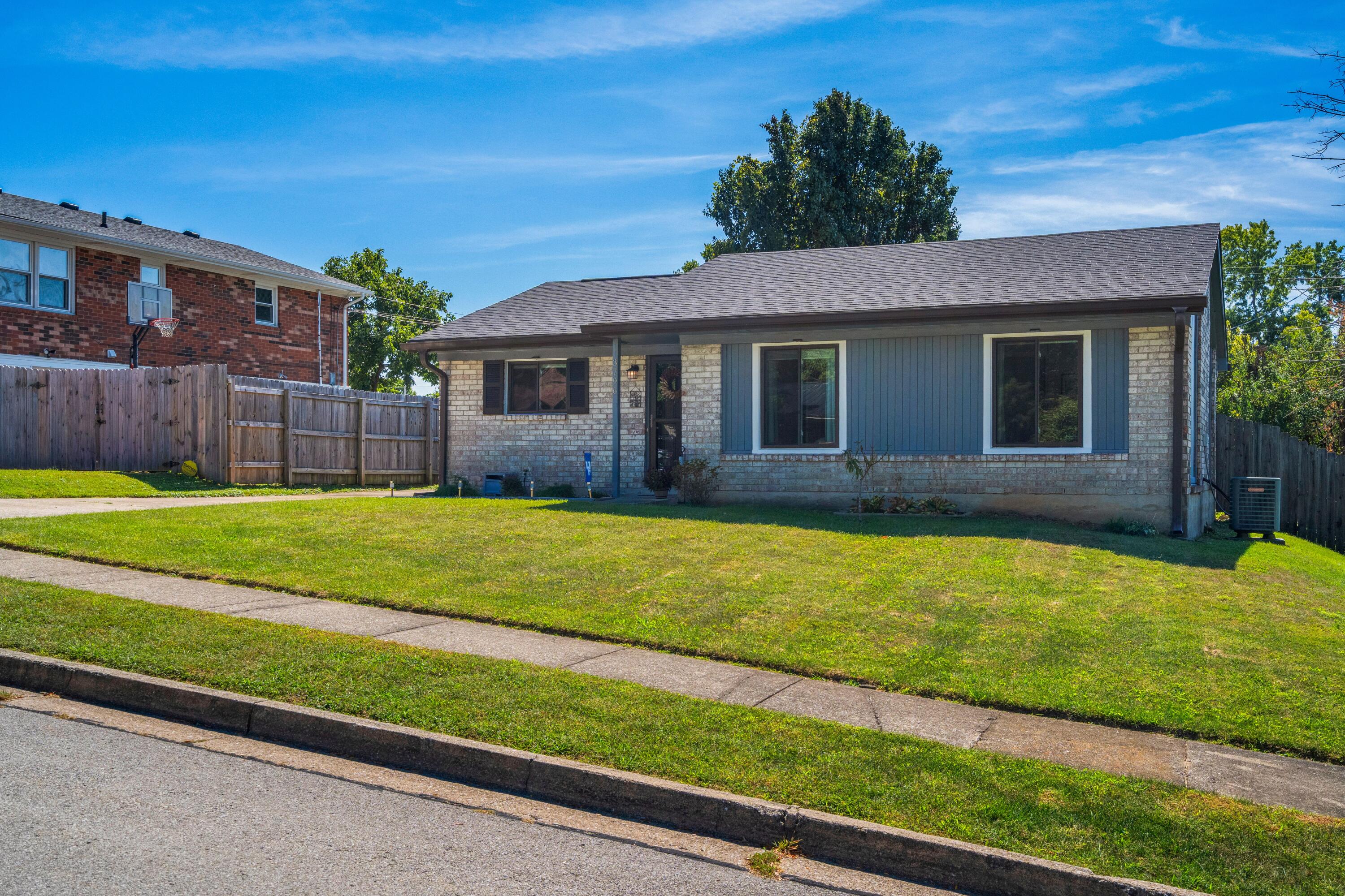 3796 Niagara Drive Property Photo 1