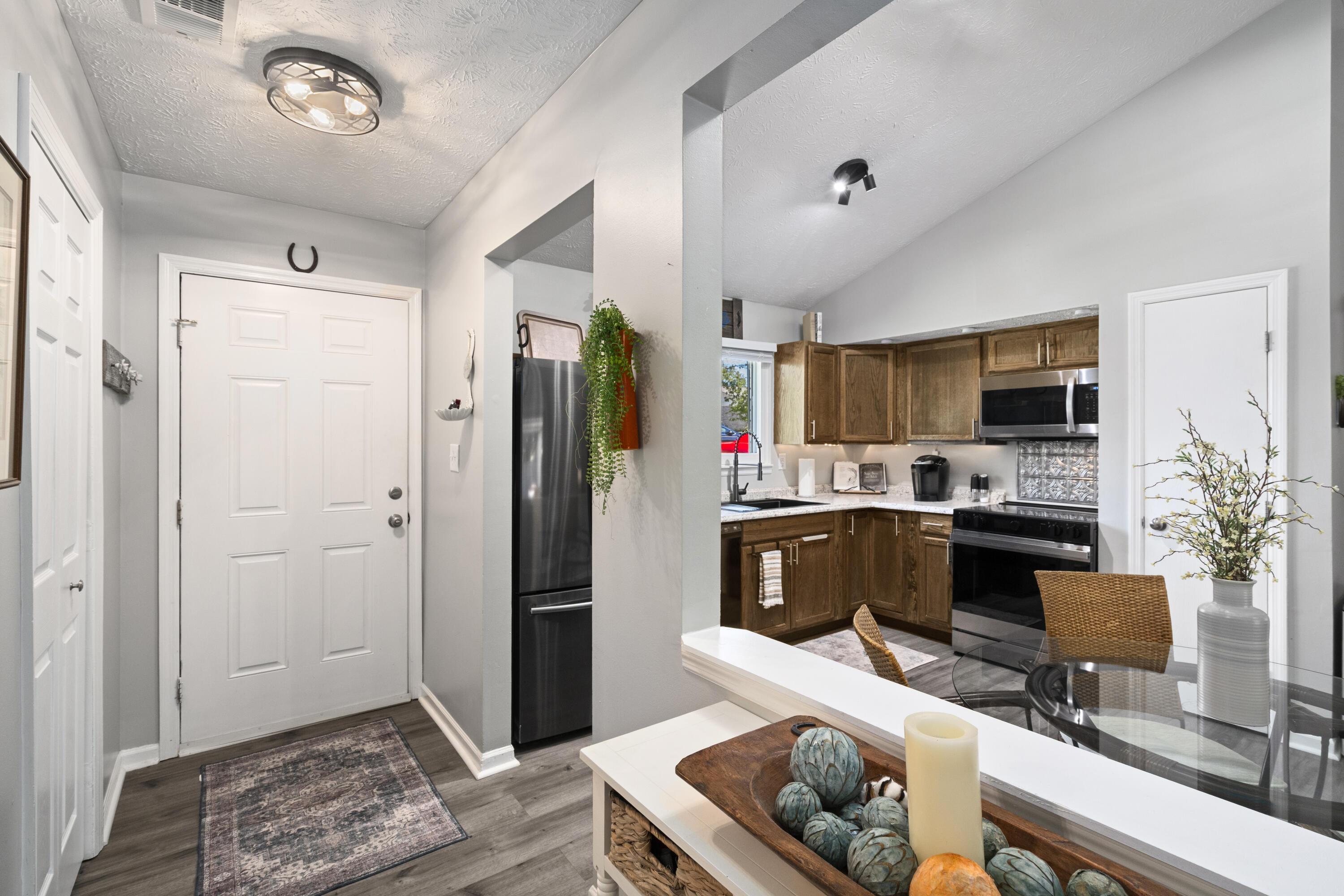 3796 Niagara Drive Property Photo 4