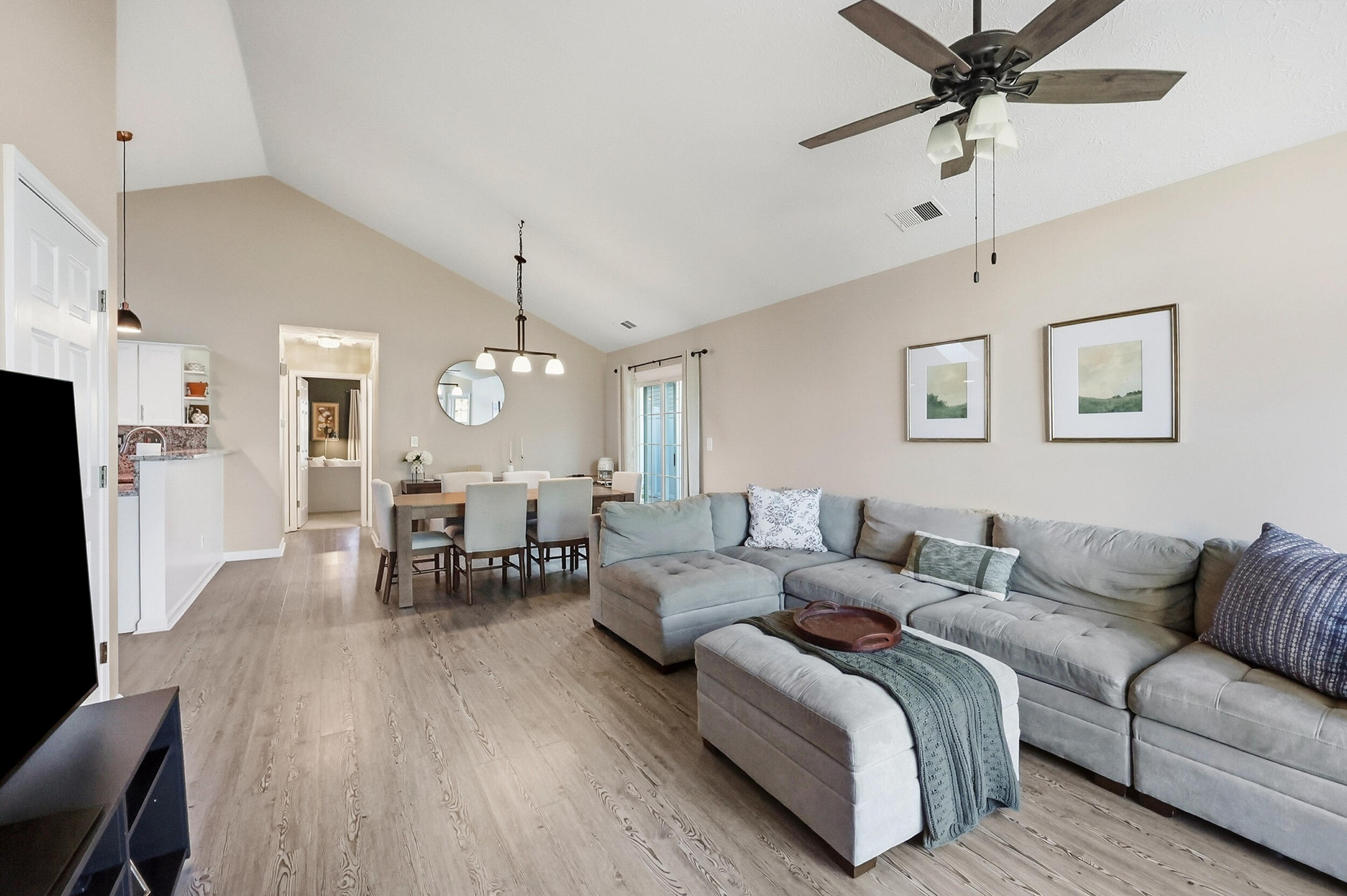 102 Timberwood Trace Property Photo 3