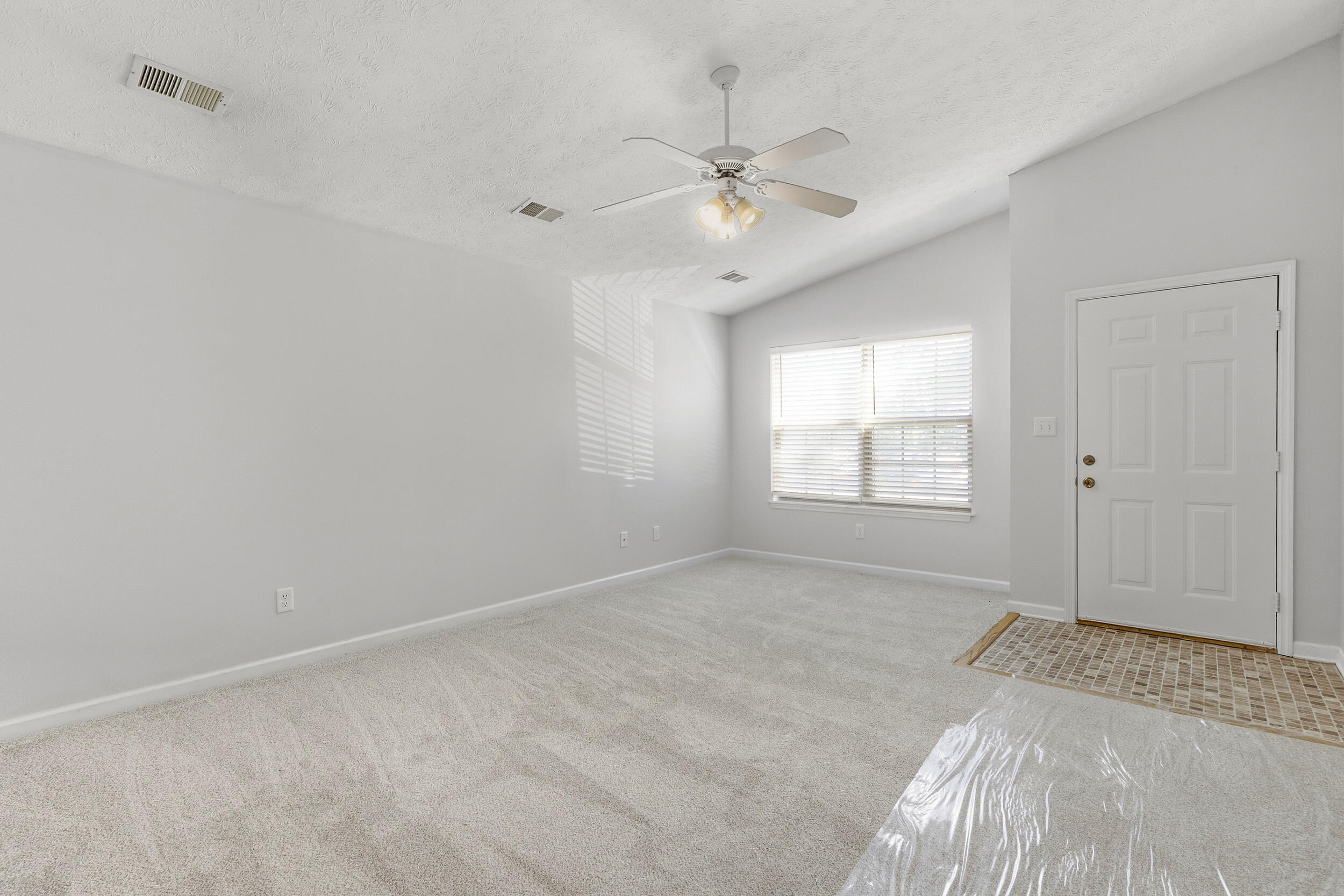 106 Allison Circle Property Photo 4