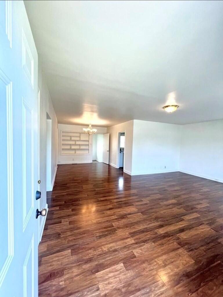 1604 E 9th Street Property Photo 2