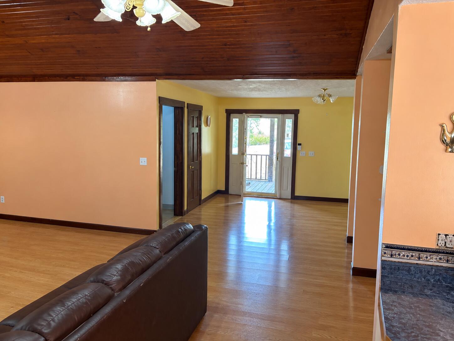 271 Easy Street Property Photo 5