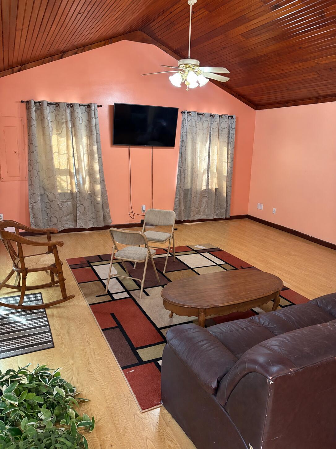 271 Easy Street Property Photo 6
