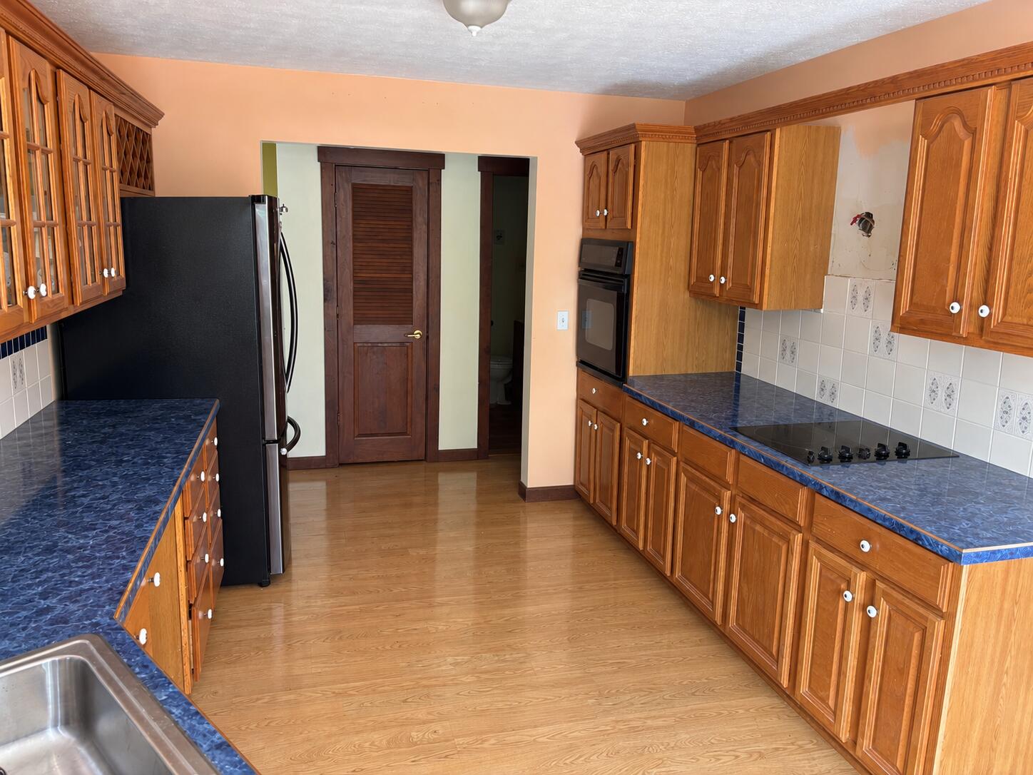 271 Easy Street Property Photo 8