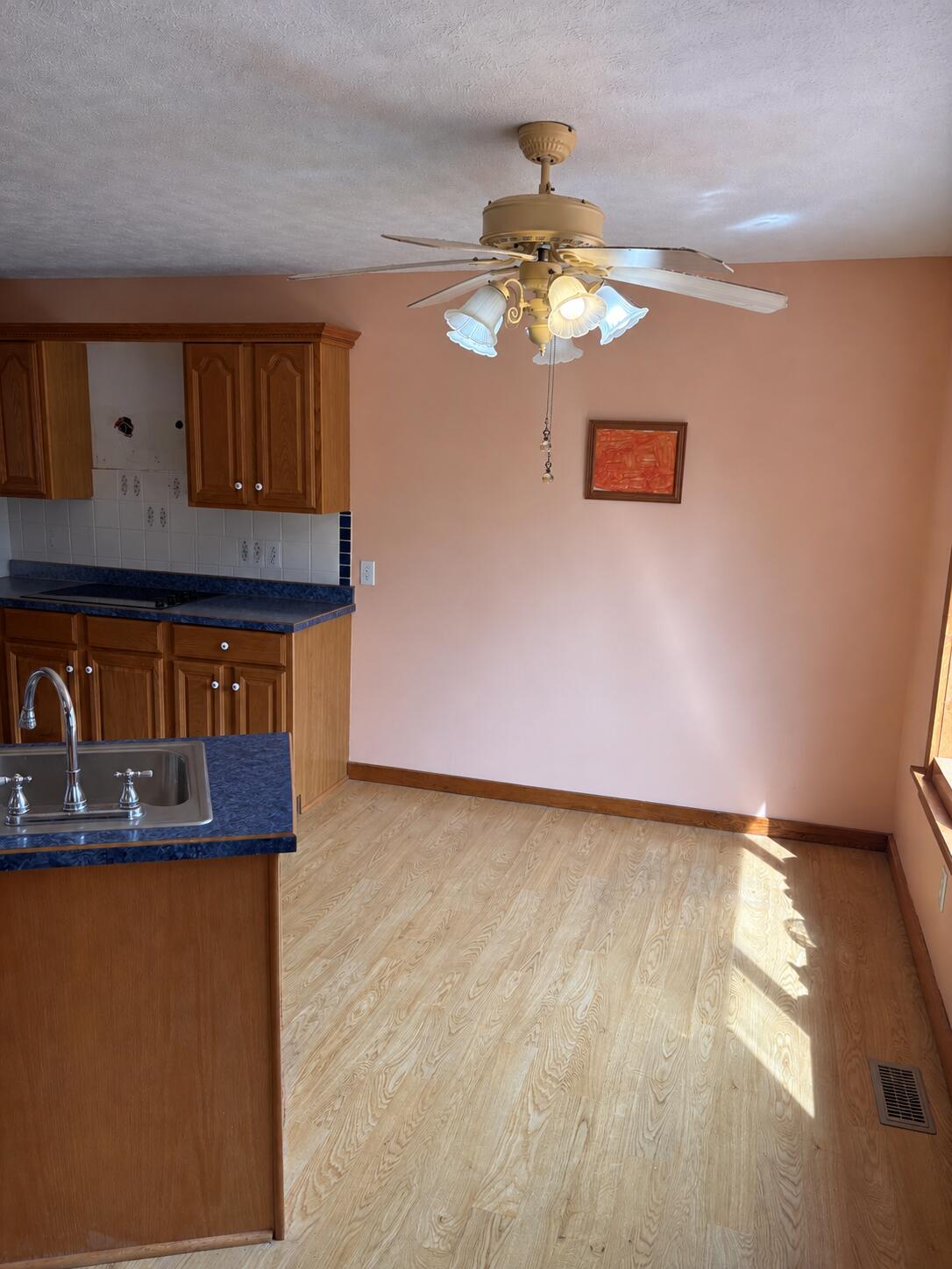 271 Easy Street Property Photo 10