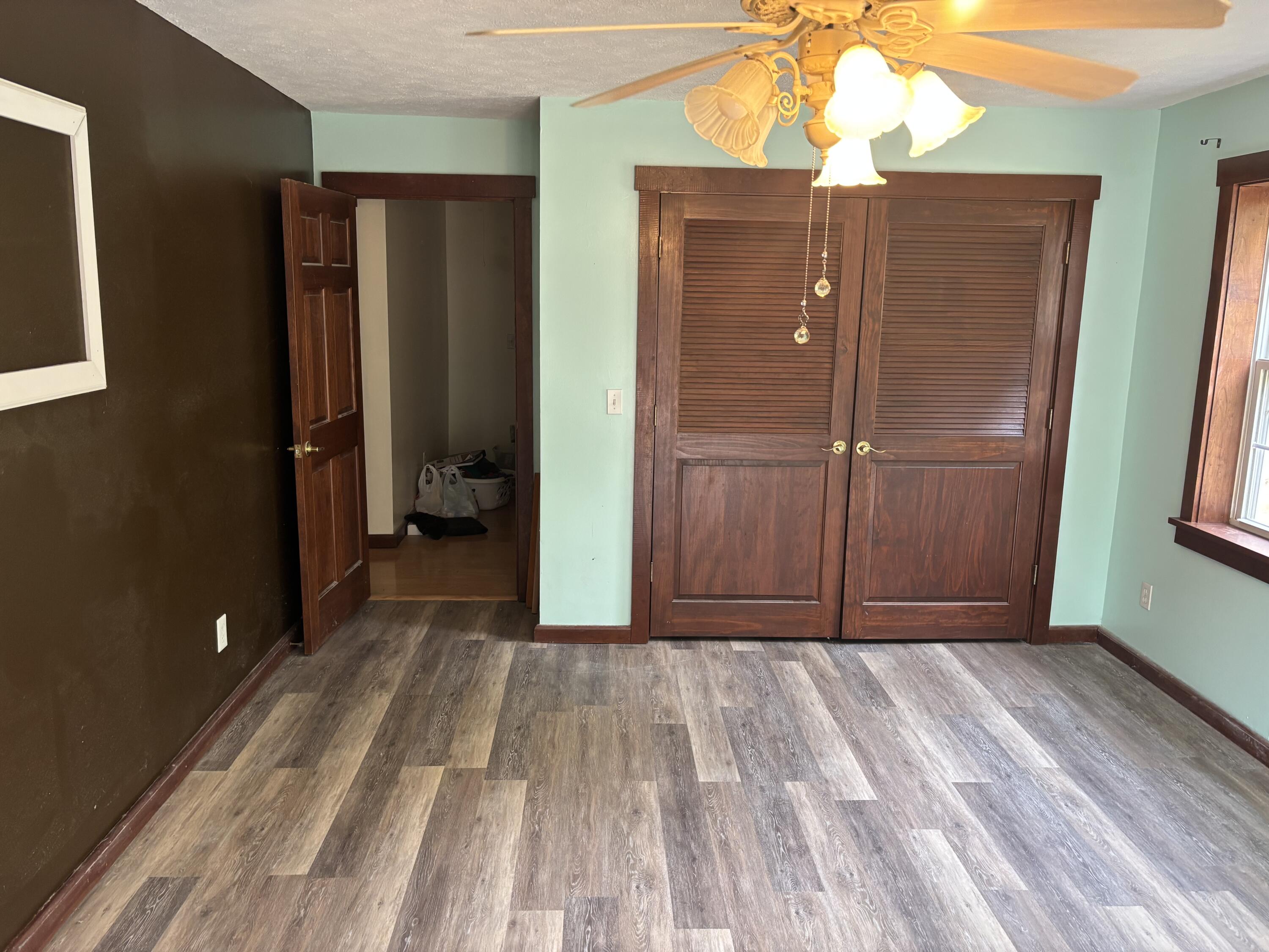 271 Easy Street Property Photo 12