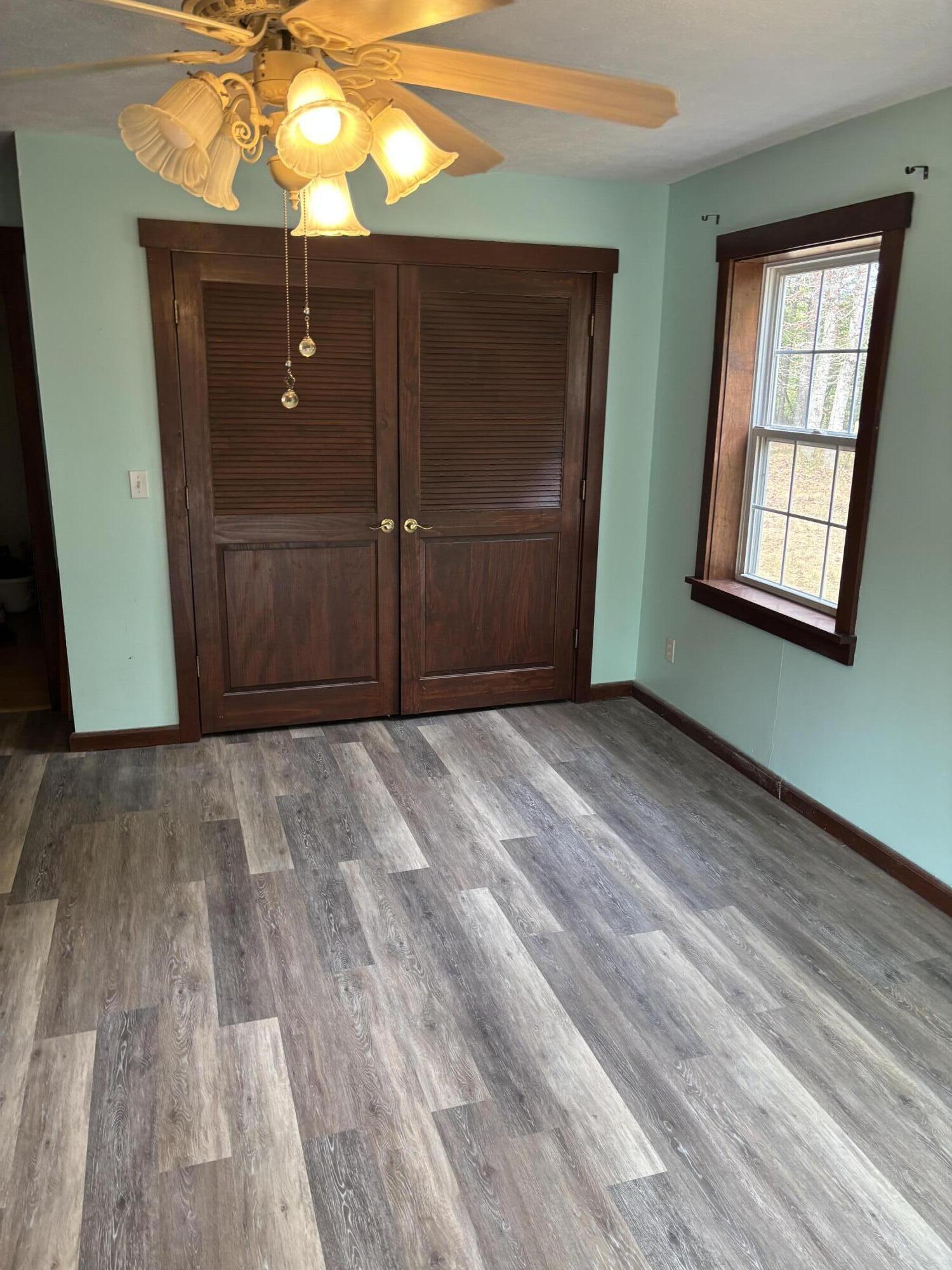 271 Easy Street Property Photo 15