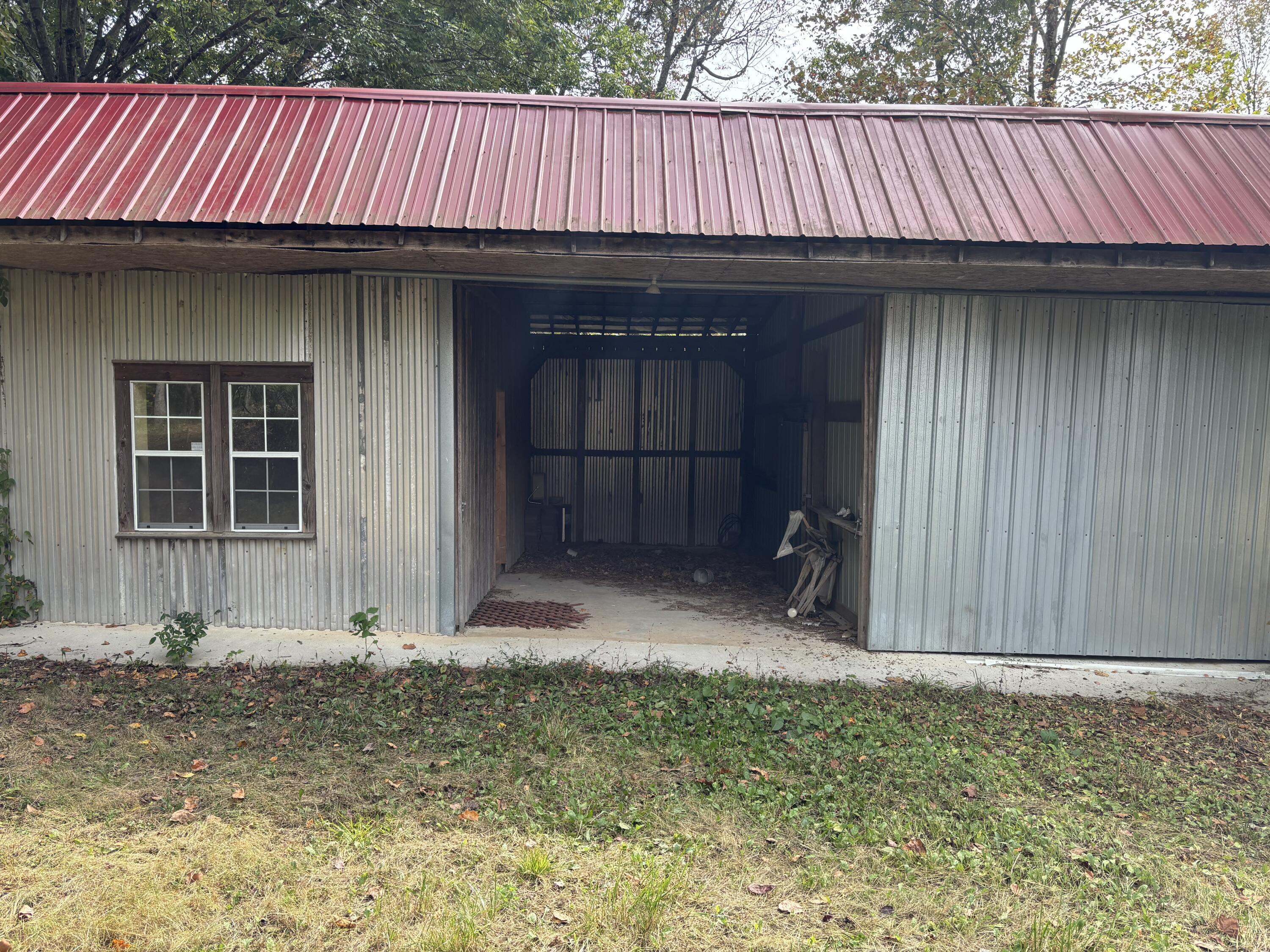 271 Easy Street Property Photo 38