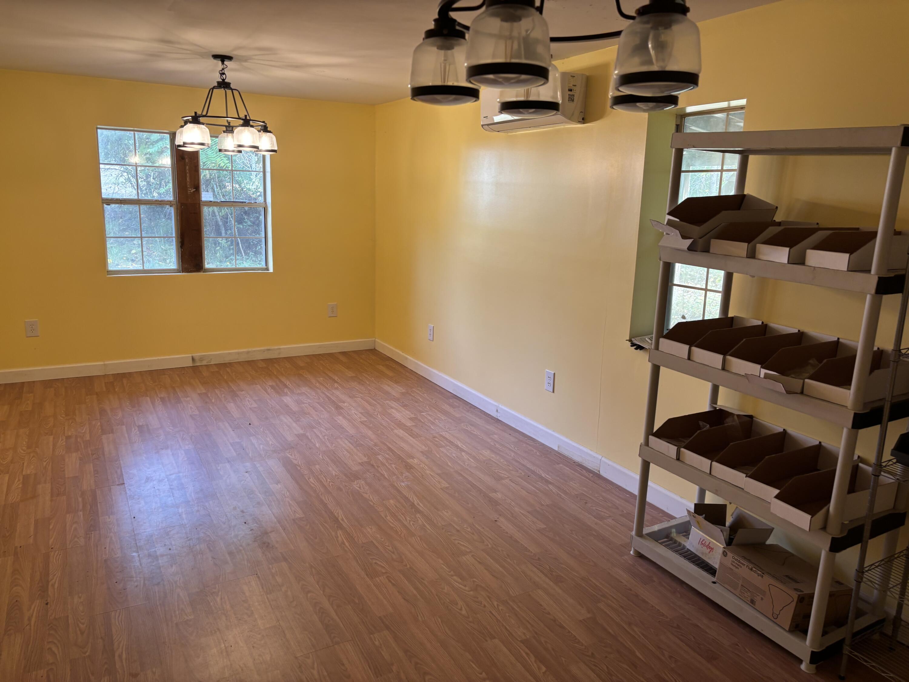 271 Easy Street Property Photo 42