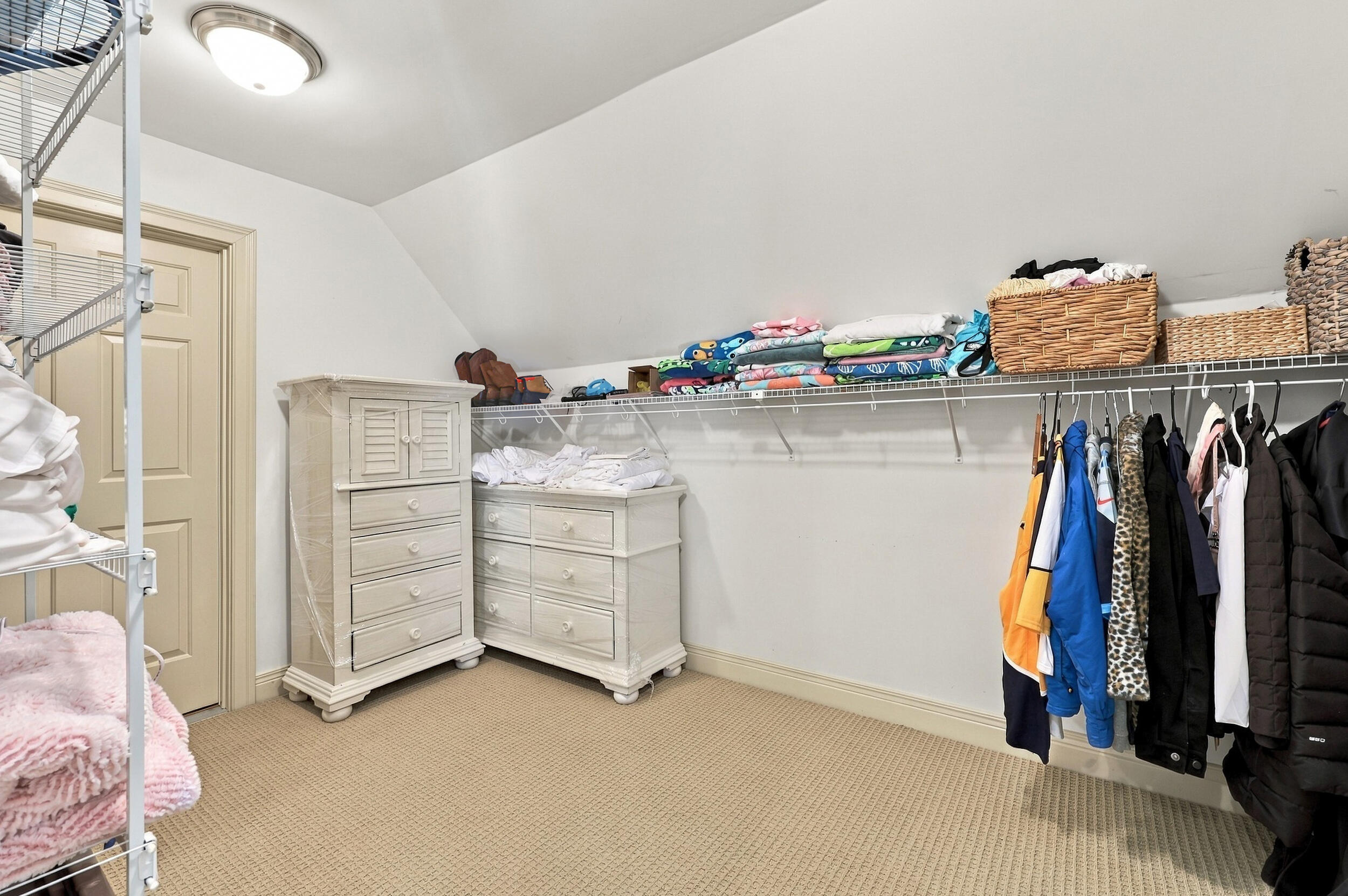 889 Golden Bell Place Property Photo 33