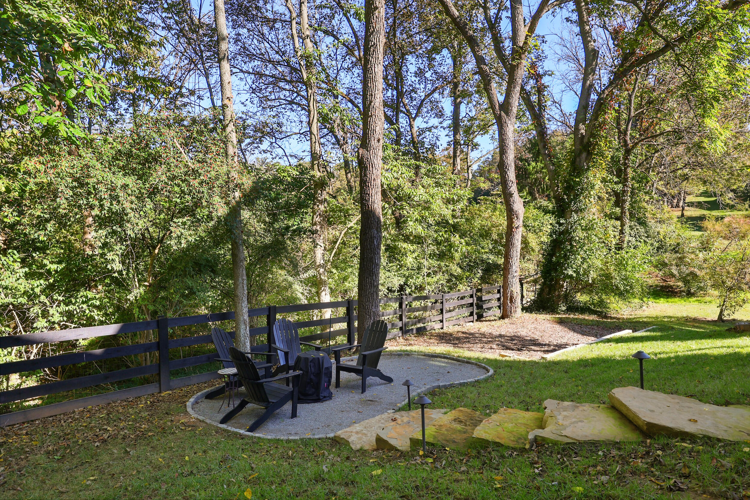 889 Golden Bell Place Property Photo 53
