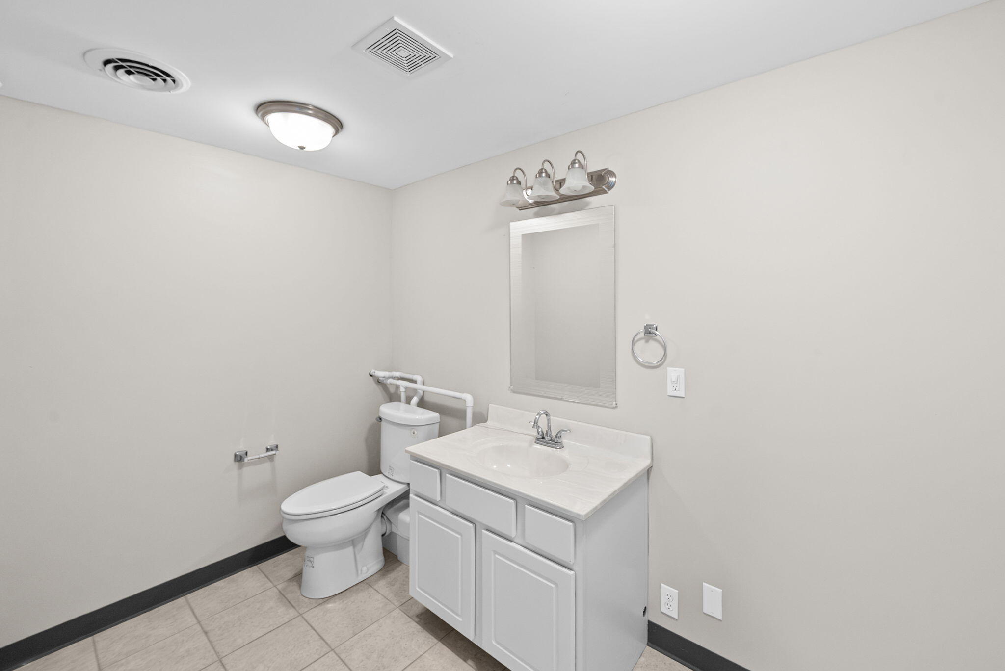 1102 E 21st Street Property Photo 53