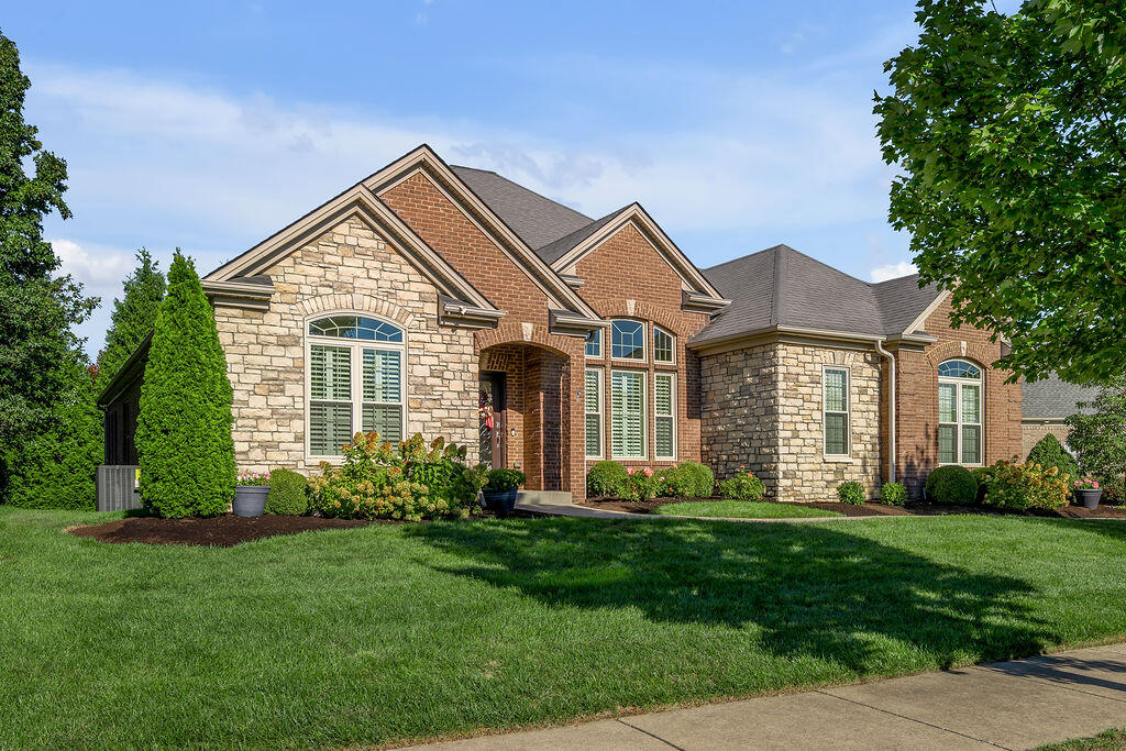 209 Grassland Park Property Photo 1