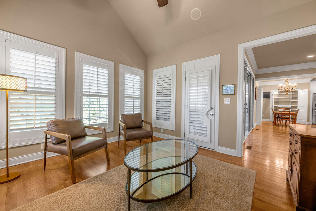 209 Grassland Park Property Photo 14