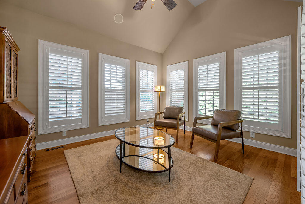 209 Grassland Park Property Photo 15