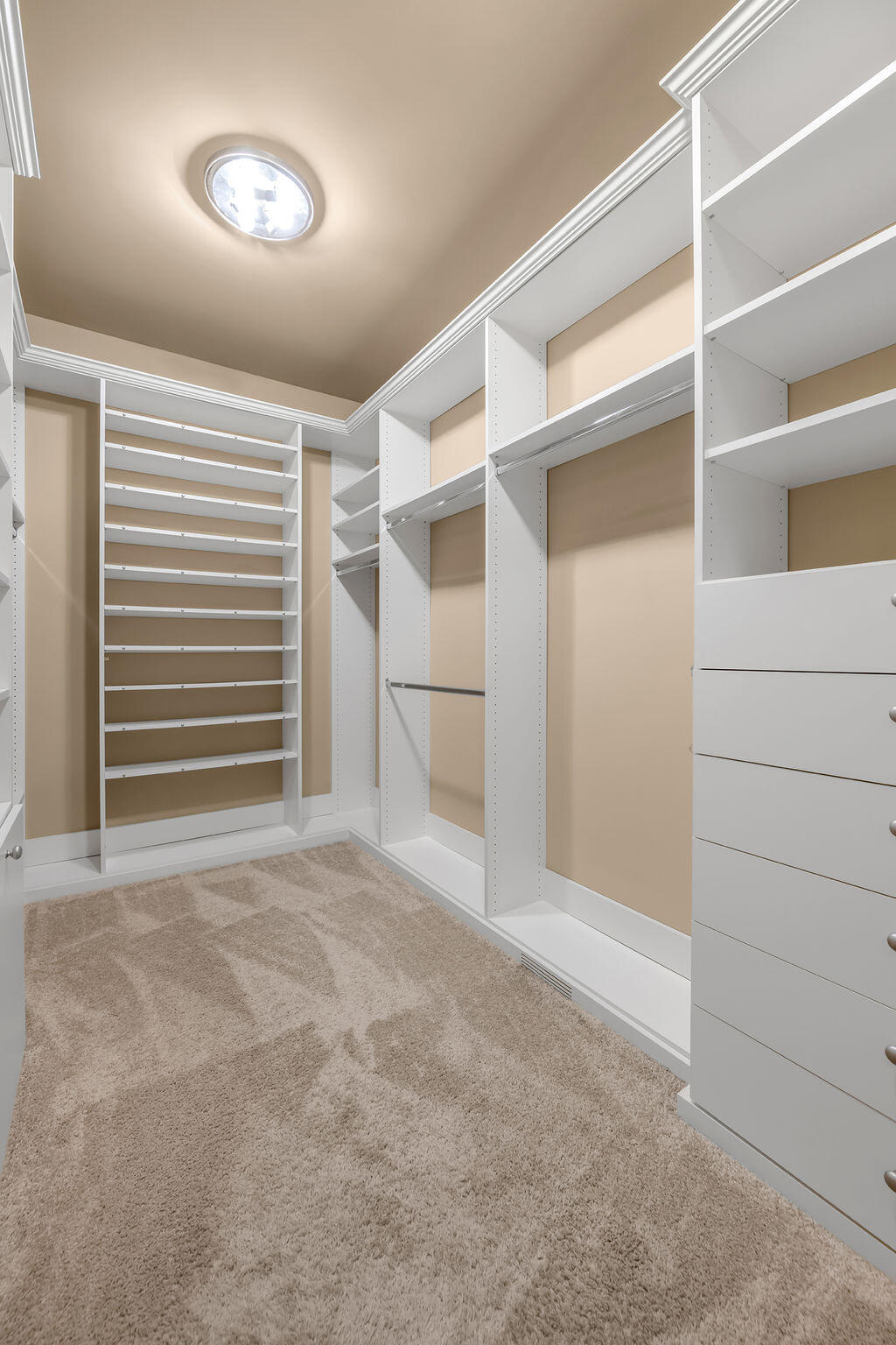 209 Grassland Park Property Photo 20