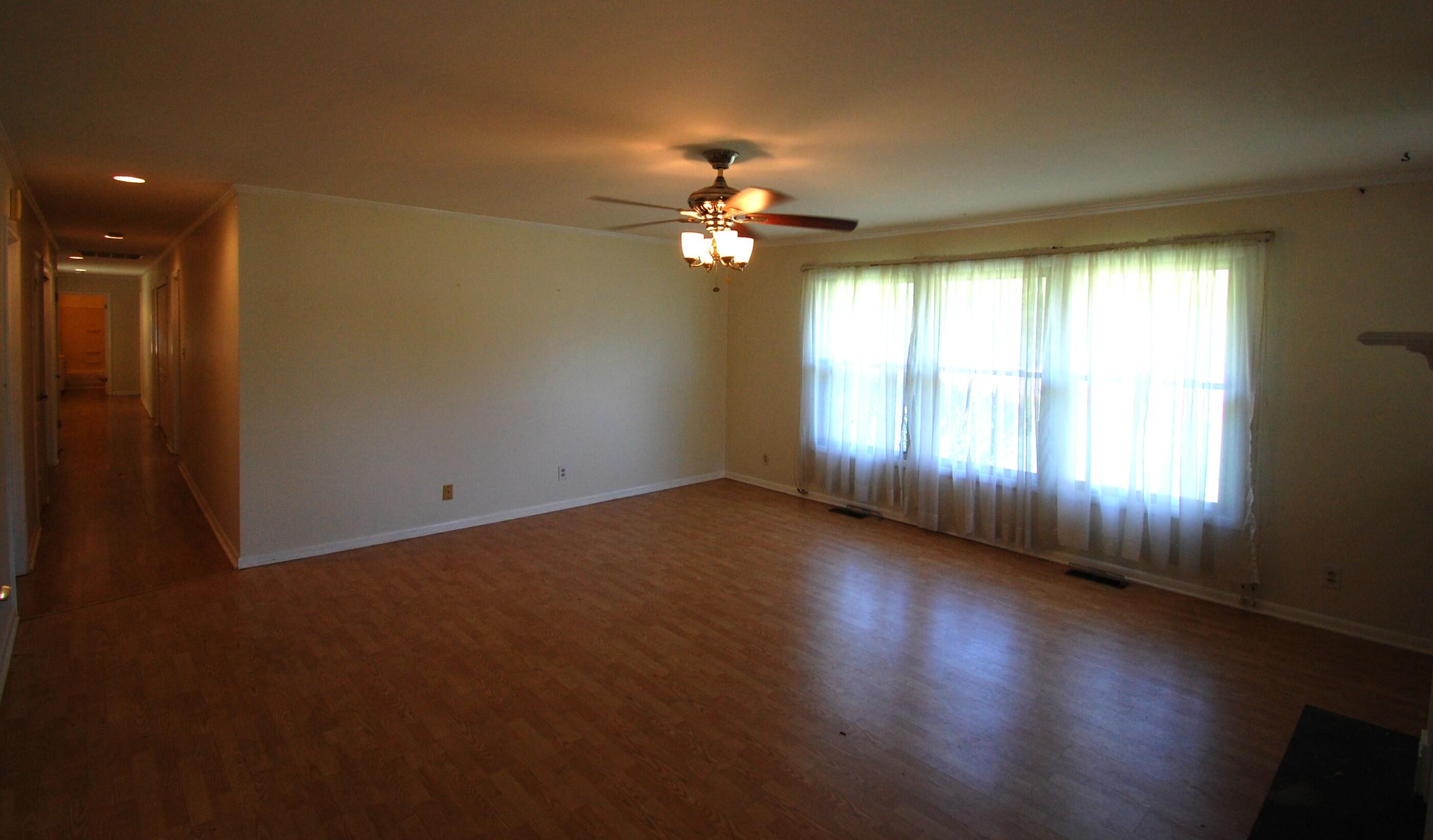 150 Maple Court Property Photo 3